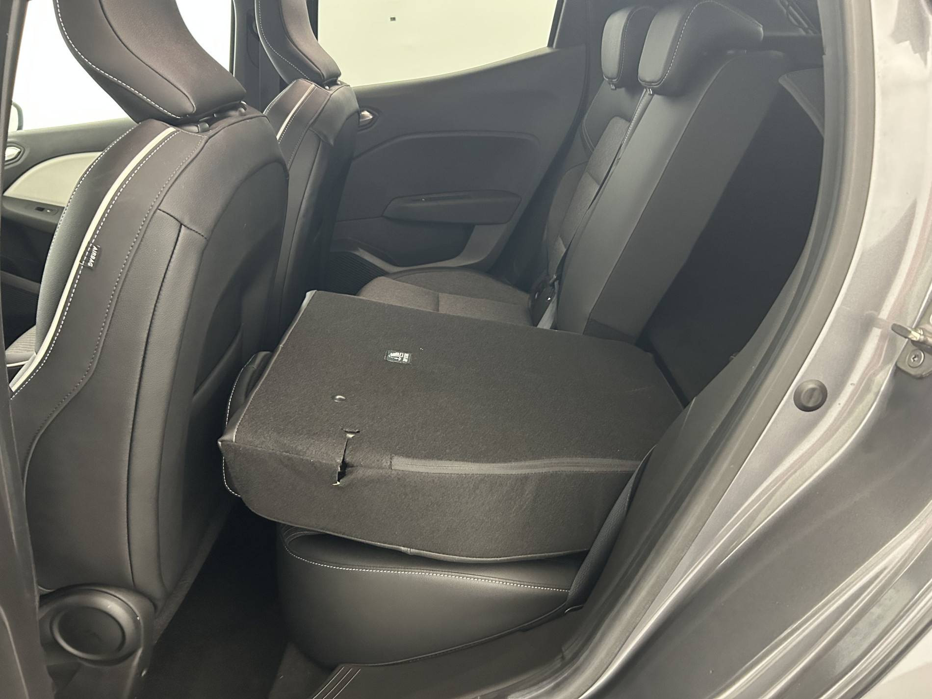 Vente en ligne Renault Clio 5 Clio TCe 90 au prix de 14 990 €