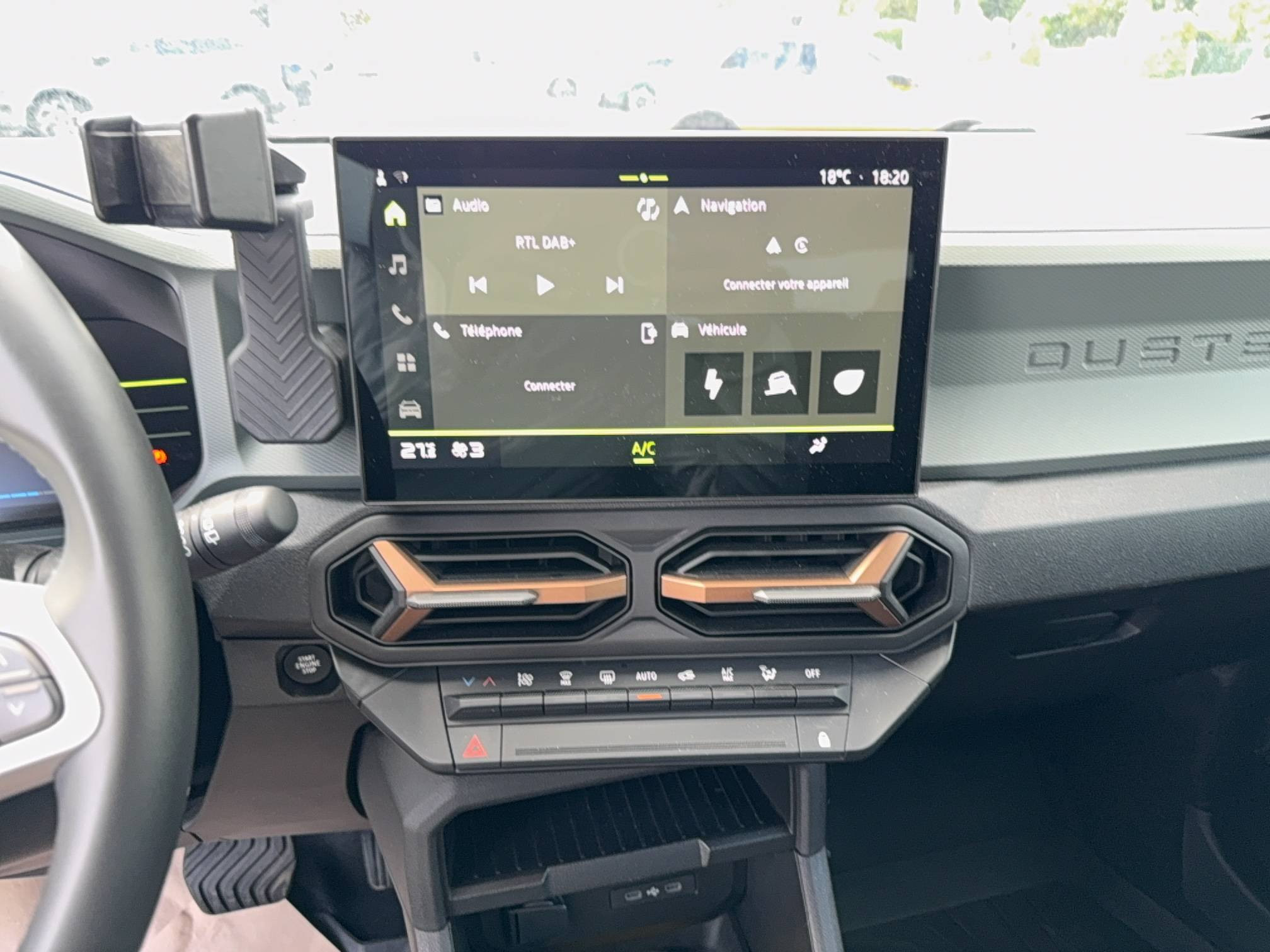 Vente en ligne Dacia Duster  Hybrid 140 au prix de 26 240 €