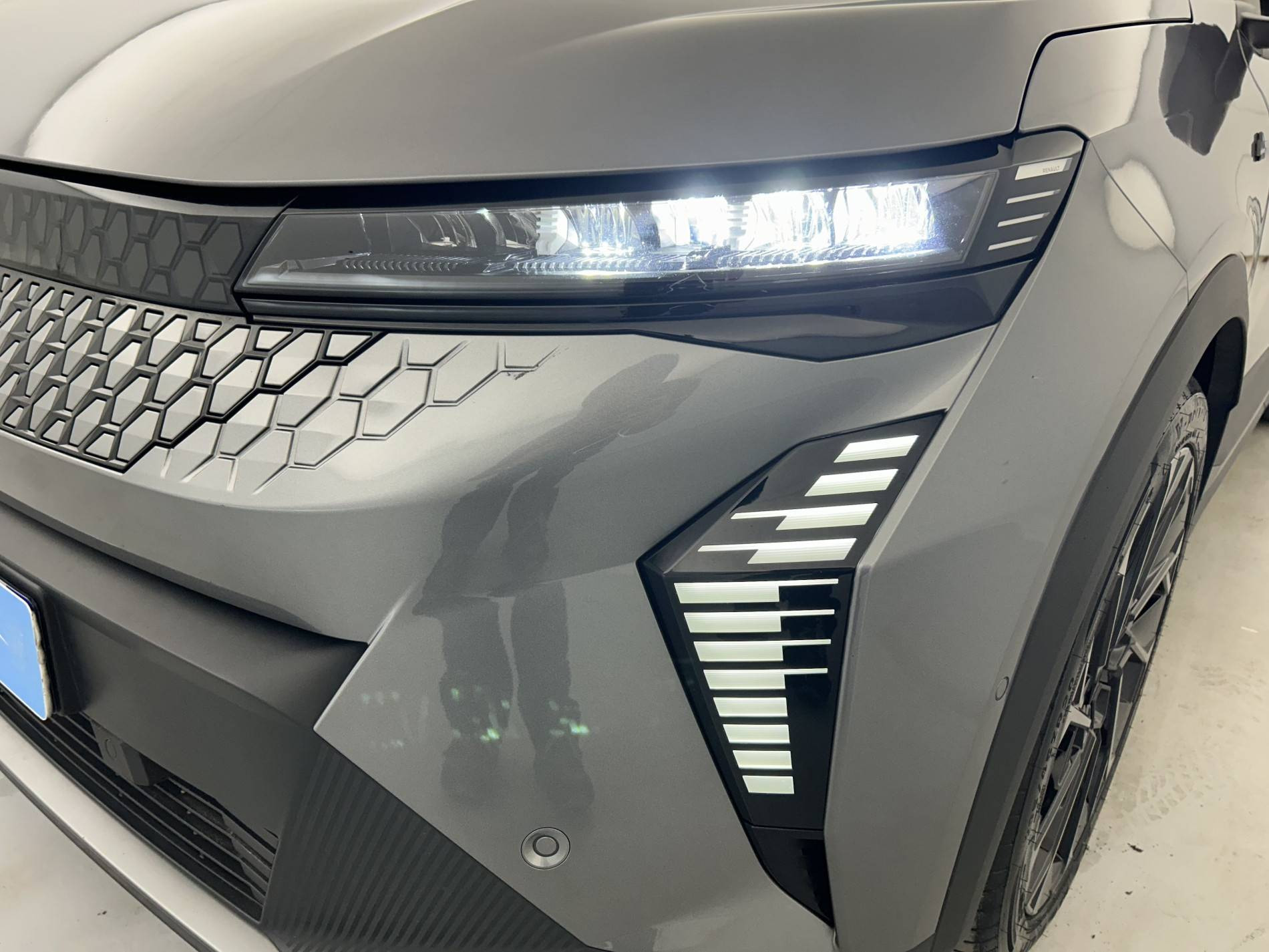Vente en ligne Renault Scenic E-Tech Scenic E-Tech électrique 220 ch grande autonomie au prix de 37 991 €