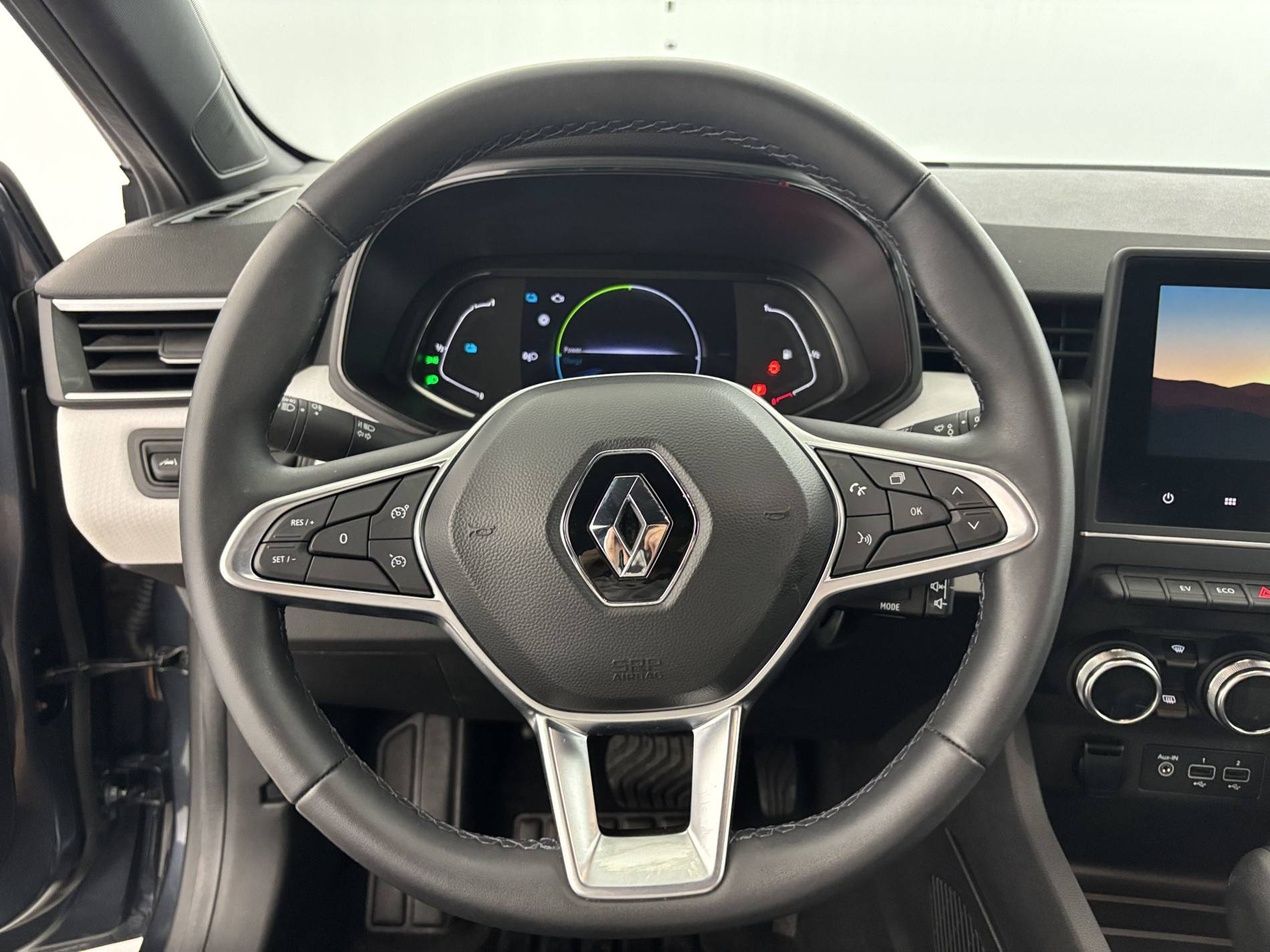 Vente en ligne Renault Clio 5 Clio E-Tech 140 - 21N au prix de 16 990 €
