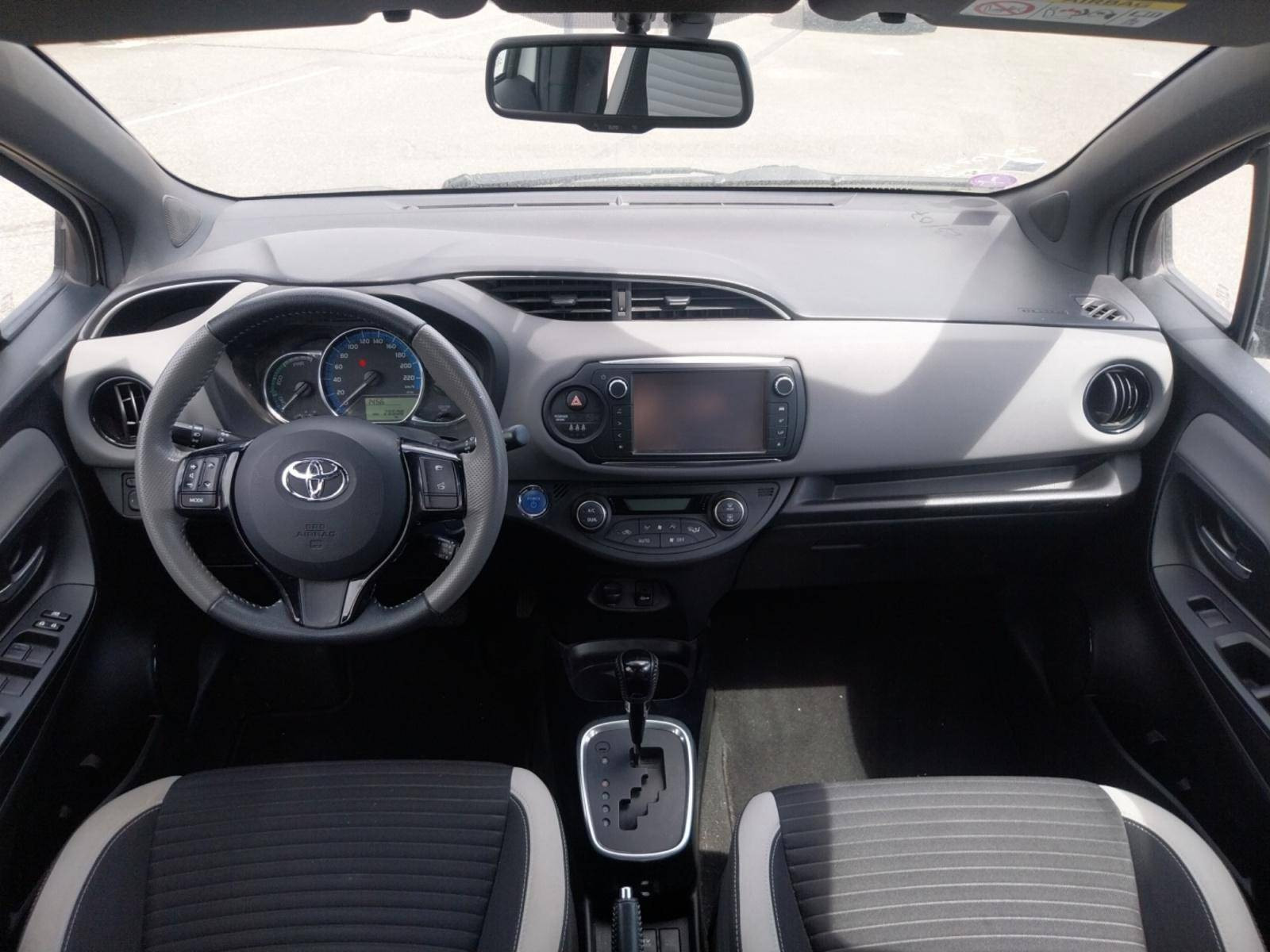 Vente en ligne Toyota Yaris Yaris Hybride 100h au prix de 14 490 €
