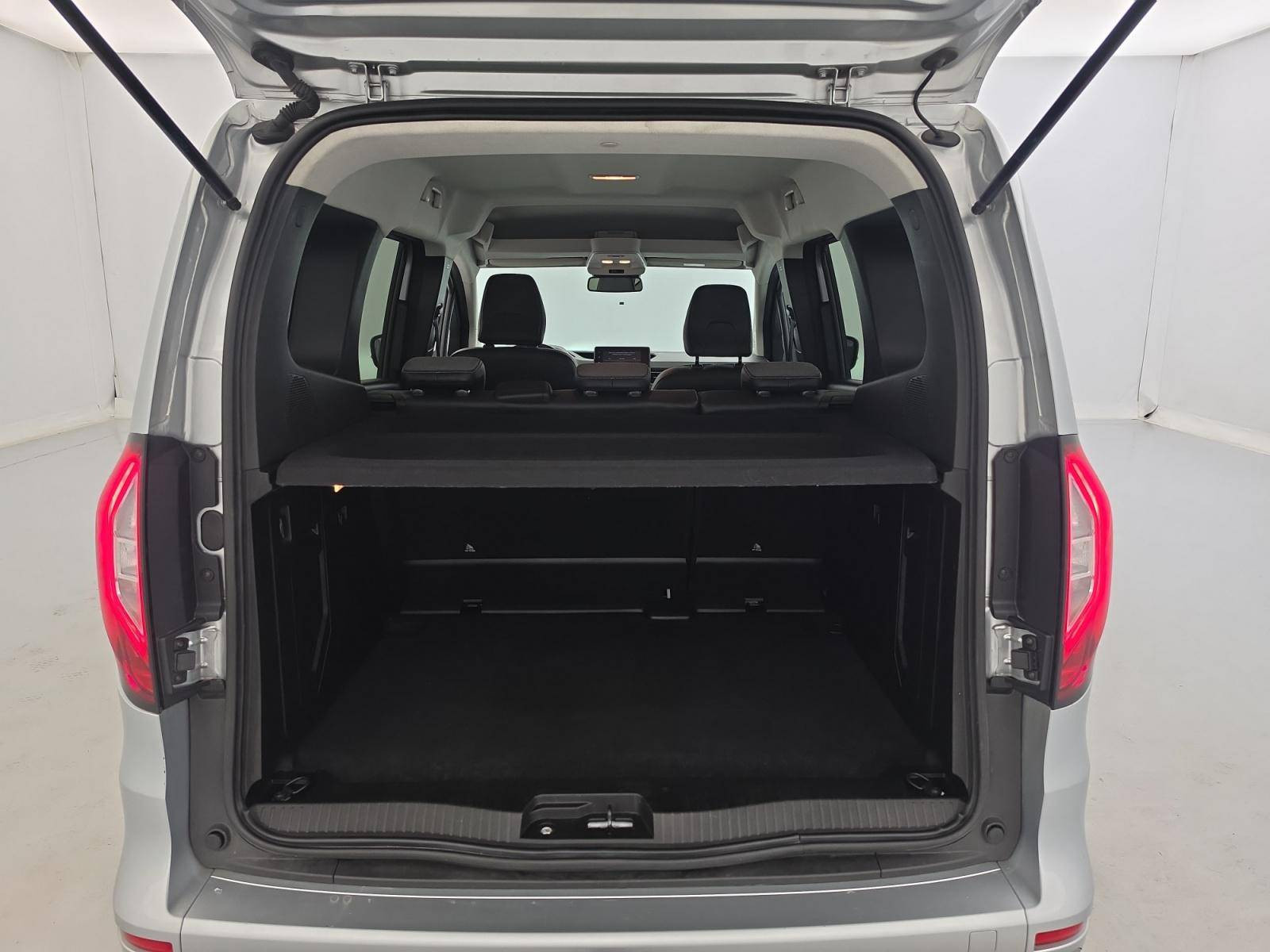 Vente en ligne Renault Kangoo  Blue dCi 115 au prix de 25 890 €