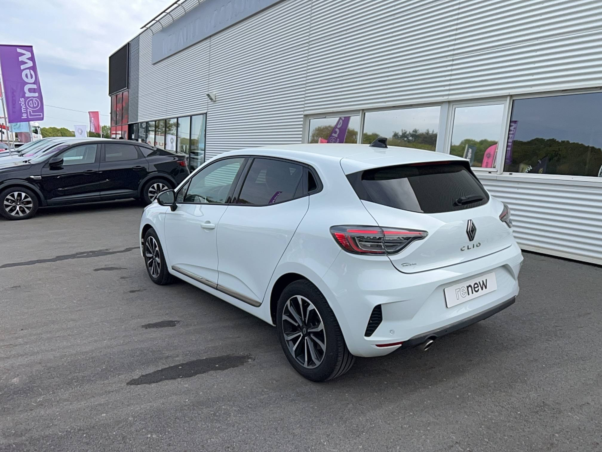 Vente en ligne Renault Clio 5 Clio TCe 90 au prix de 16 990 €