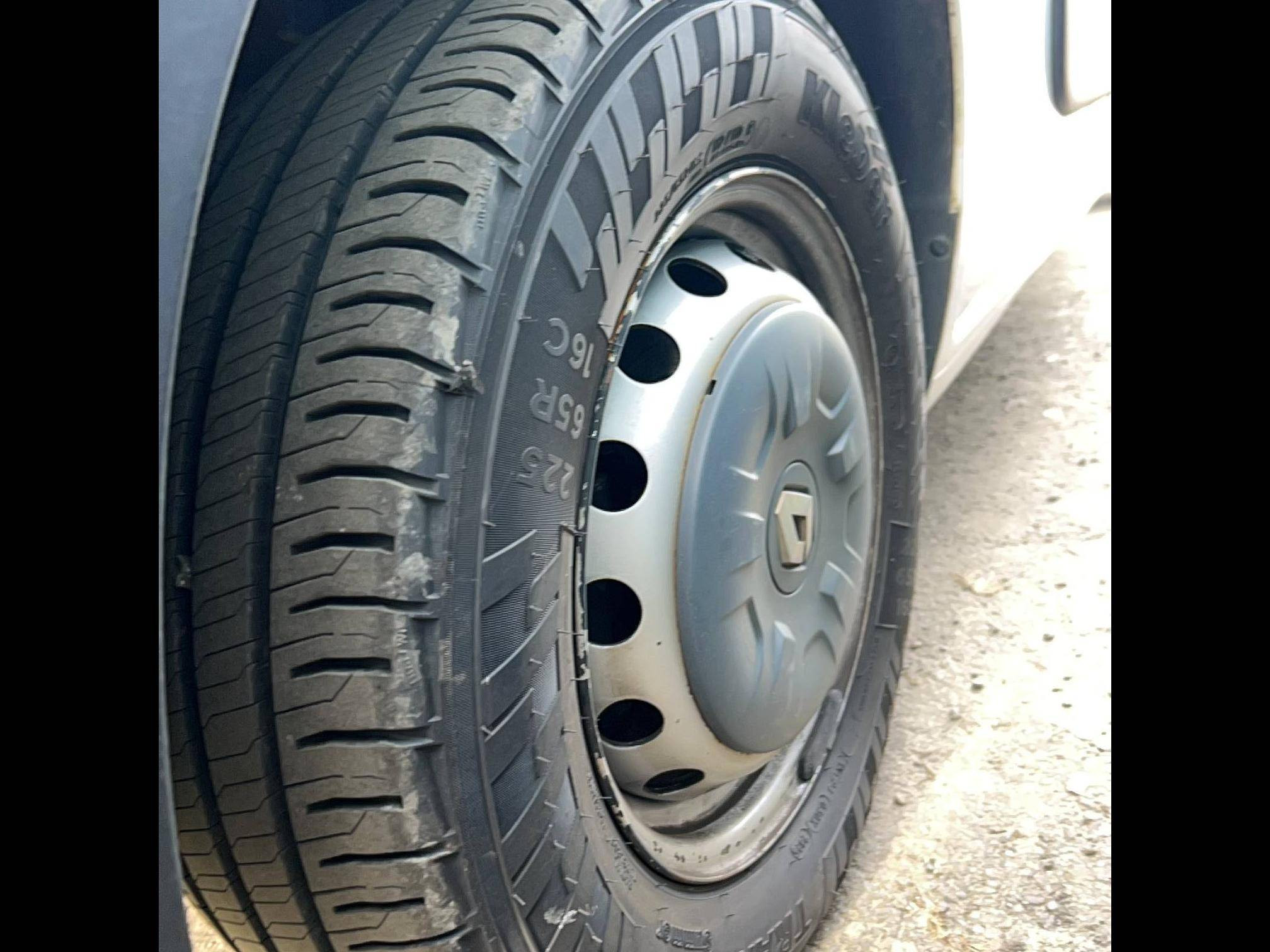 Vente en ligne Renault Master Fourgon MASTER FGN TRAC F3500 L2H2 ENERGY DCI 145 POUR TRANSF au prix de 19 890 €