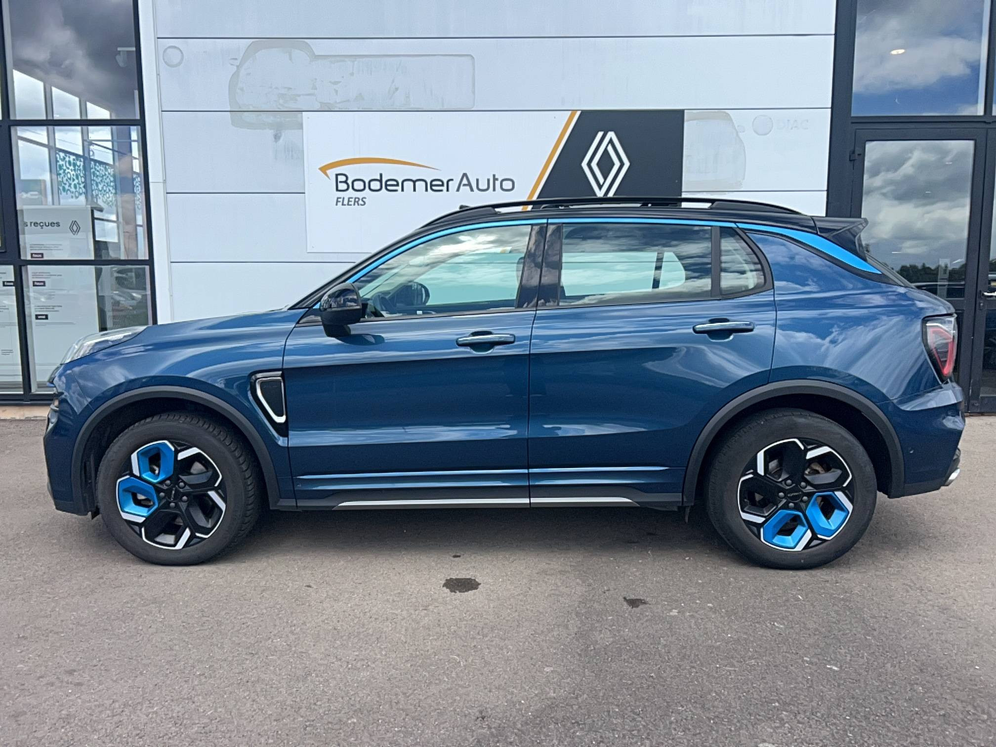 Vente en ligne Lynk&Co 01  1.5 HEV 197 ch DCTH7 au prix de 20 490 €