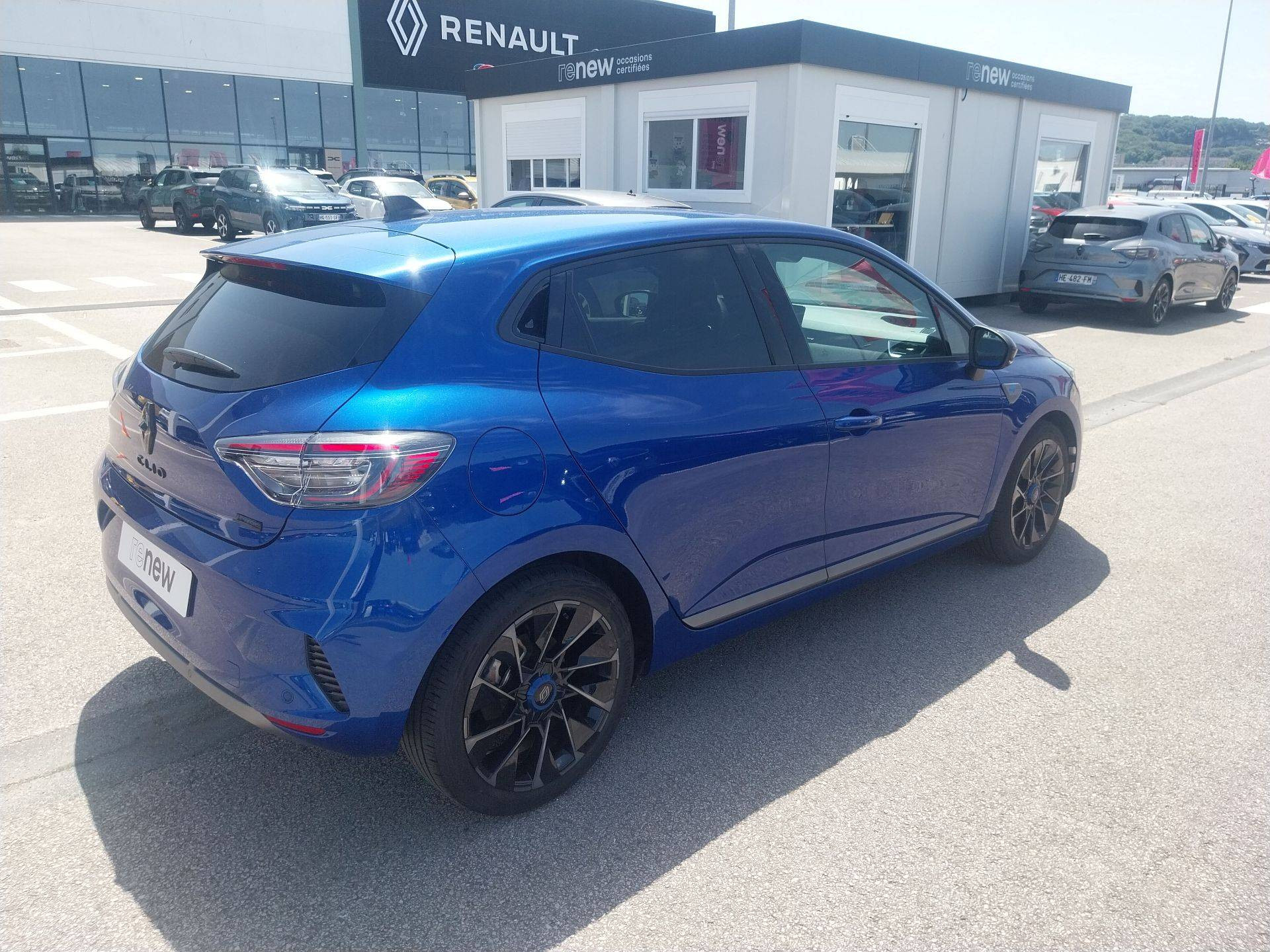 Vente en ligne Renault Clio 5 Clio E-Tech full hybrid 145 ch GSR2 au prix de 22 490 €