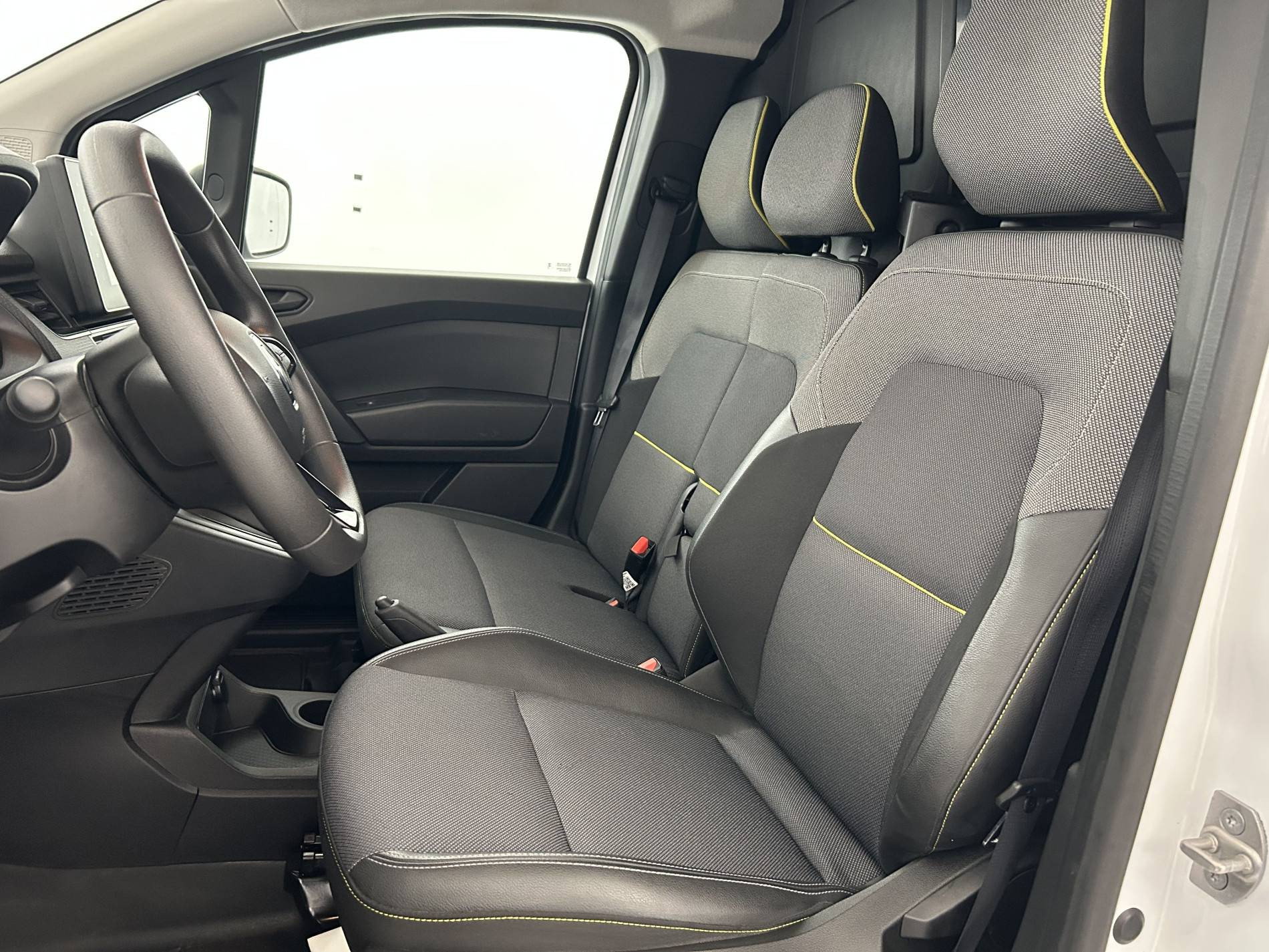 Vente en ligne Renault Kangoo Van  BLUE DCI 115 EDC au prix de 19 890 €