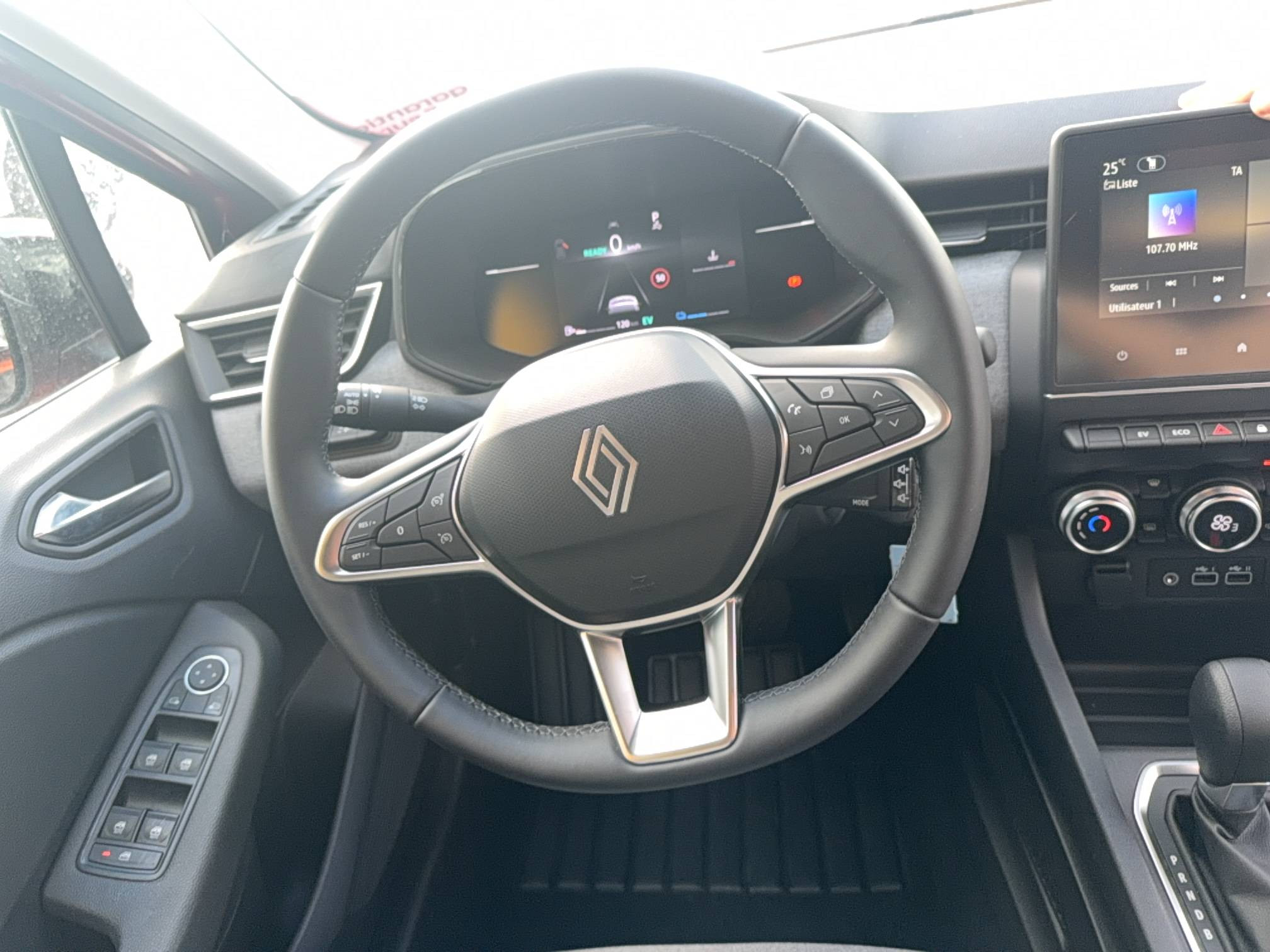 Vente en ligne Renault Clio 5 Clio E-Tech full hybrid 145 ch GSR2 au prix de 19 260 €