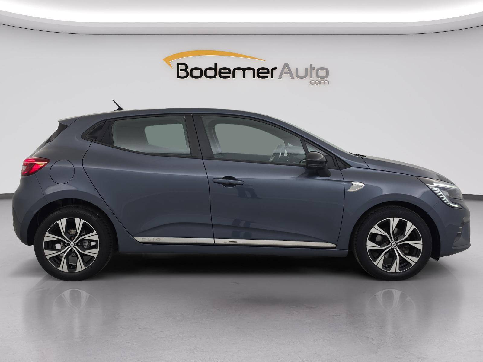 Vente en ligne Renault Clio 5 Clio TCe 90 - 21N au prix de 14 990 €