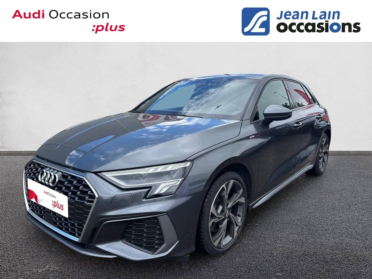 Vente en ligne AUDI A3 SPORTBACK A3 Sportback 35 TFSI Mild Hybrid 150 S tronic 7 S Line de 2020 au prix de 24 990 €
