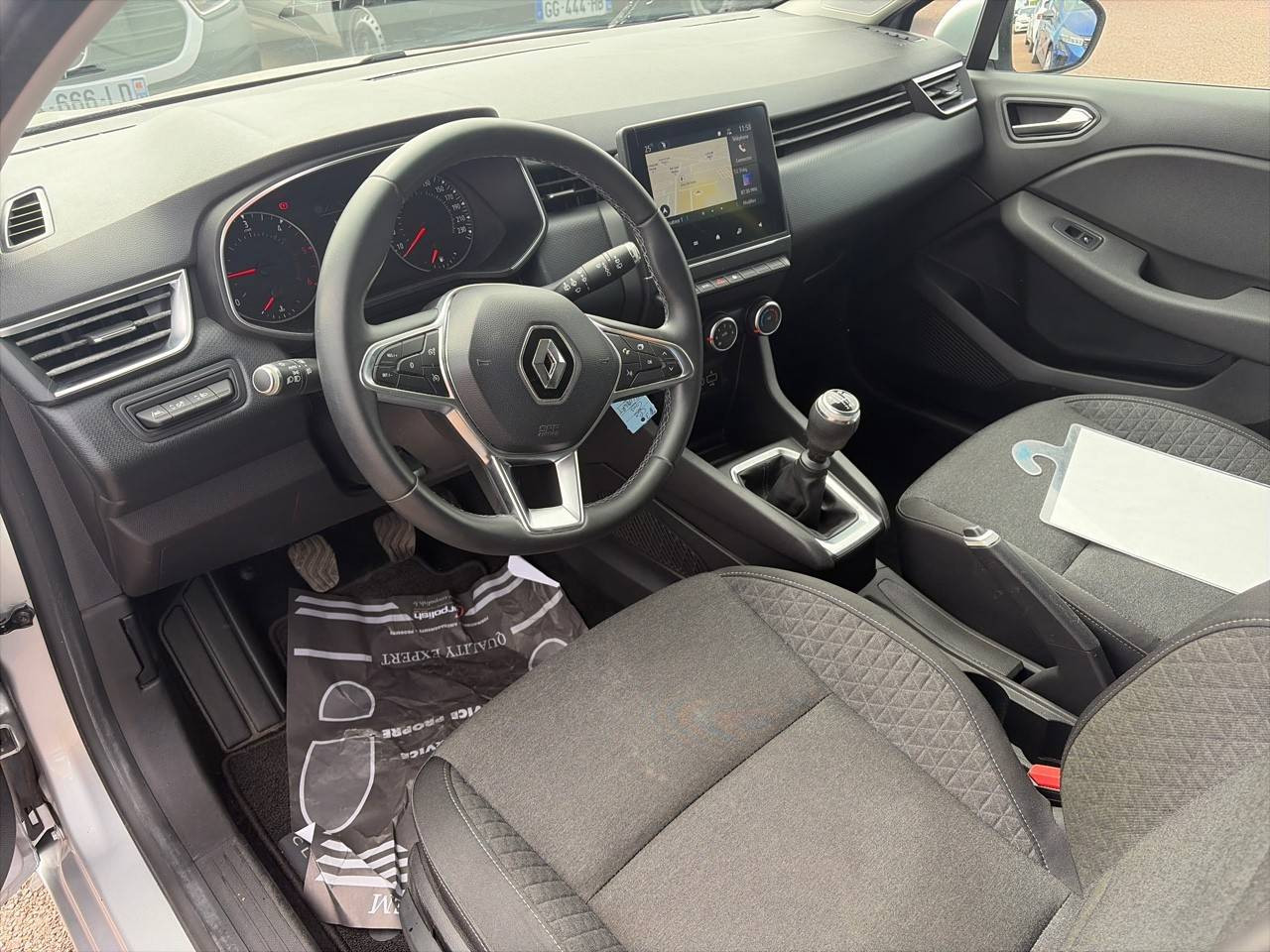 Vente en ligne Renault Clio 5 Clio Blue dCi 85 au prix de 12 990 €
