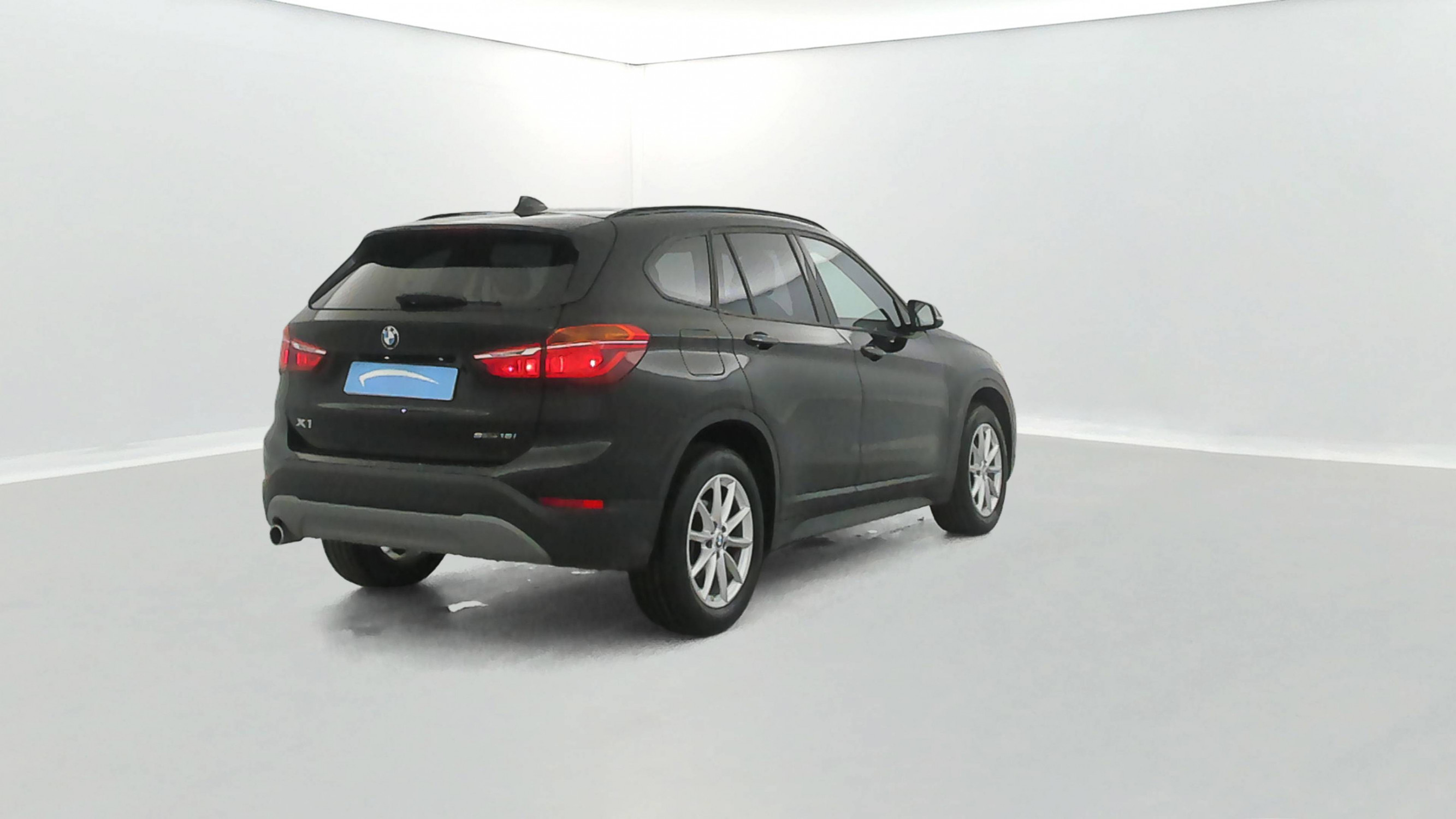 Vente en ligne Bmw X1 X1 sDrive 18i 140 ch au prix de 17 990 €