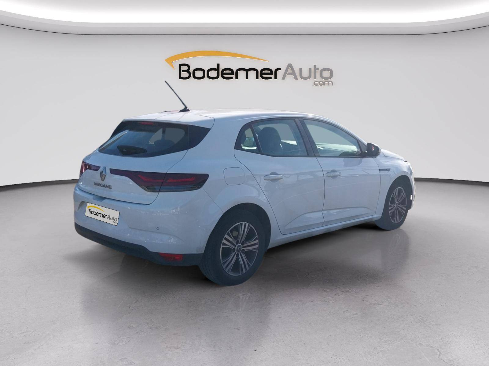 Vente en ligne Renault Megane 4  Blue dCi 115 au prix de 14 290 €