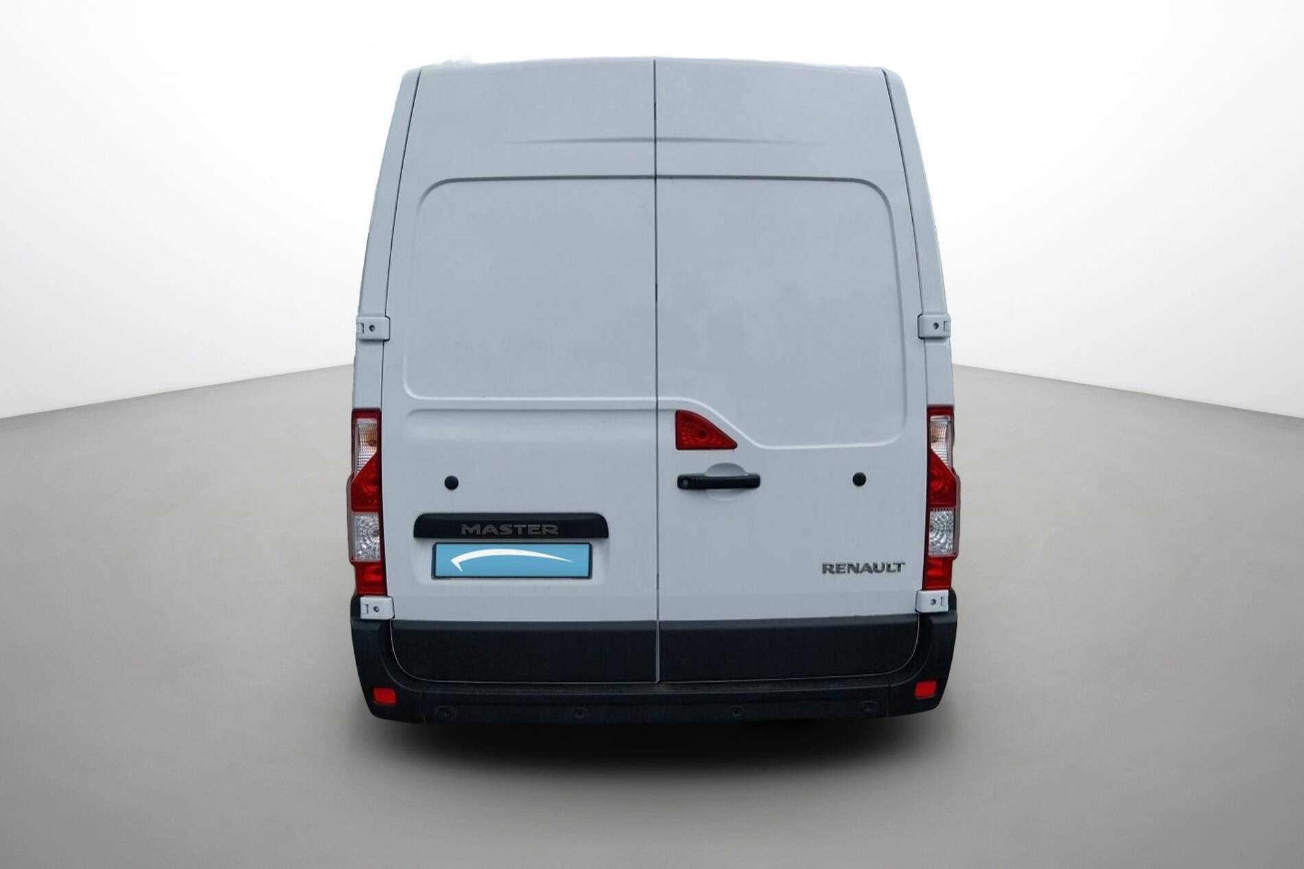 Vente en ligne Renault Master Fourgon MASTER FGN TRAC F3500 L2H2 BLUE DCI 135 au prix de 23 490 €