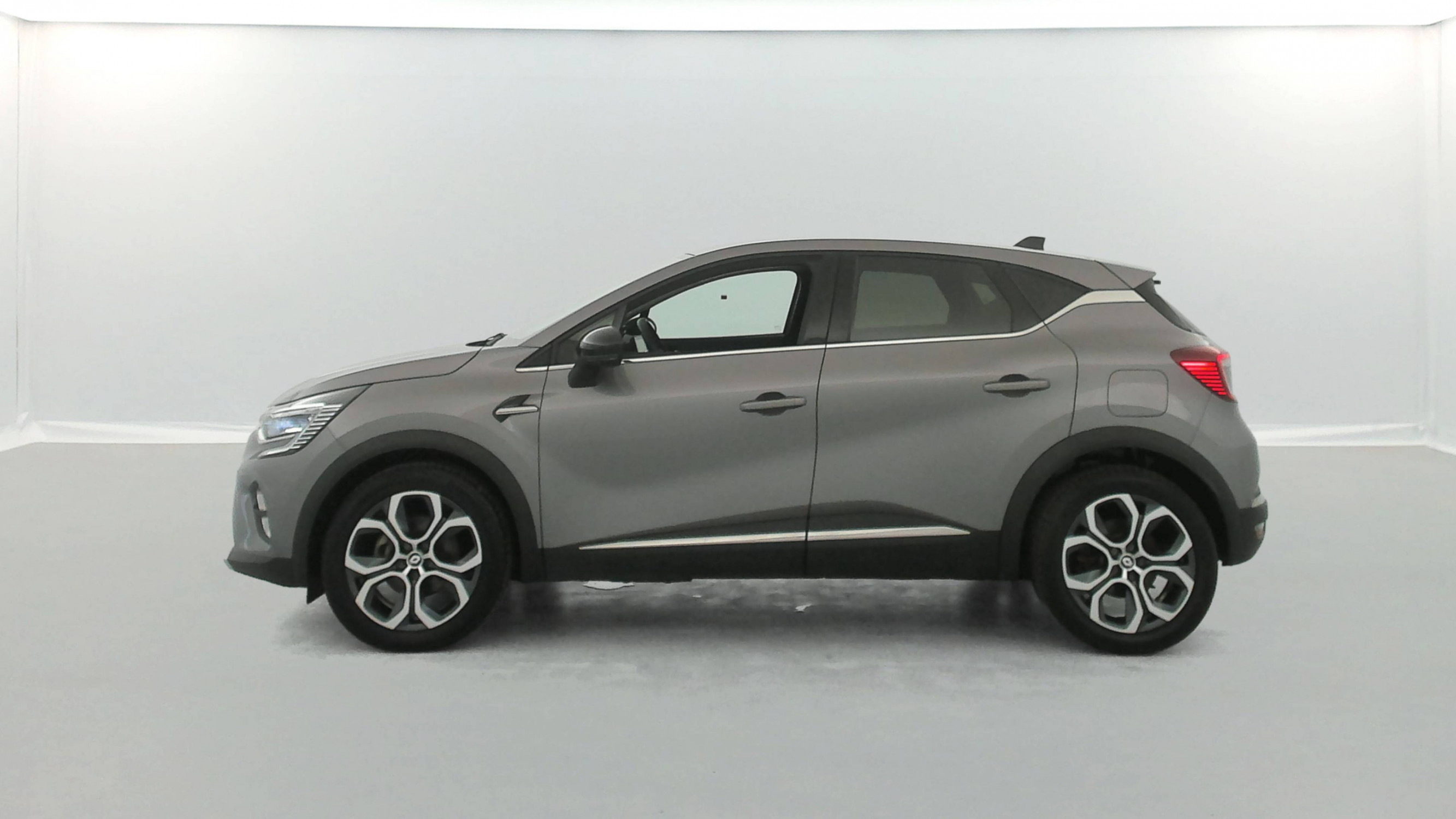 Vente en ligne Renault Captur  E-Tech Plug-in 160 - 21 au prix de 16 990 €