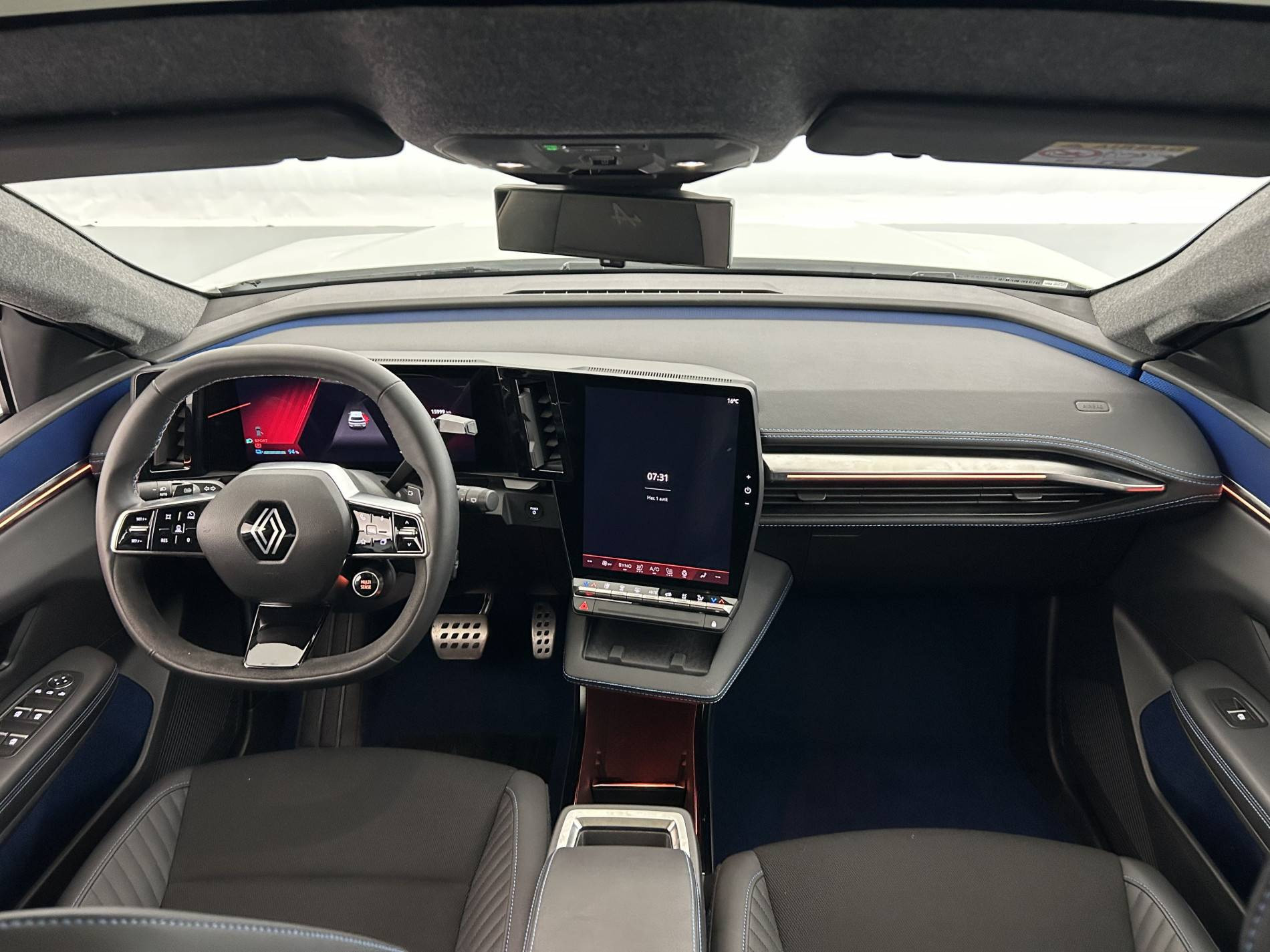 Vente en ligne Renault Scenic E-Tech  220 ch grande autonomie au prix de 40 990 €
