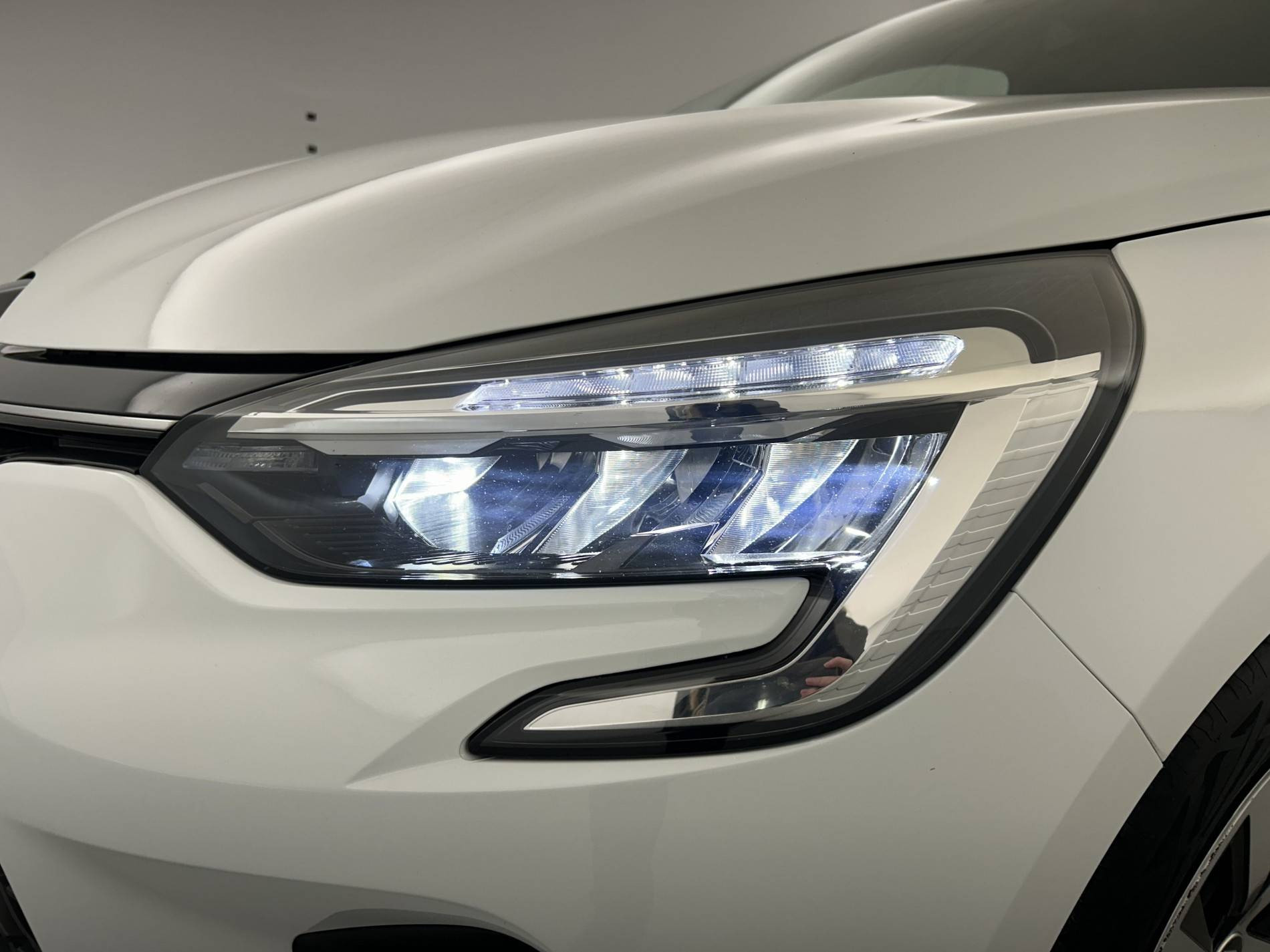 Vente en ligne Renault Clio 5 Clio TCe 90 au prix de 13 990 €