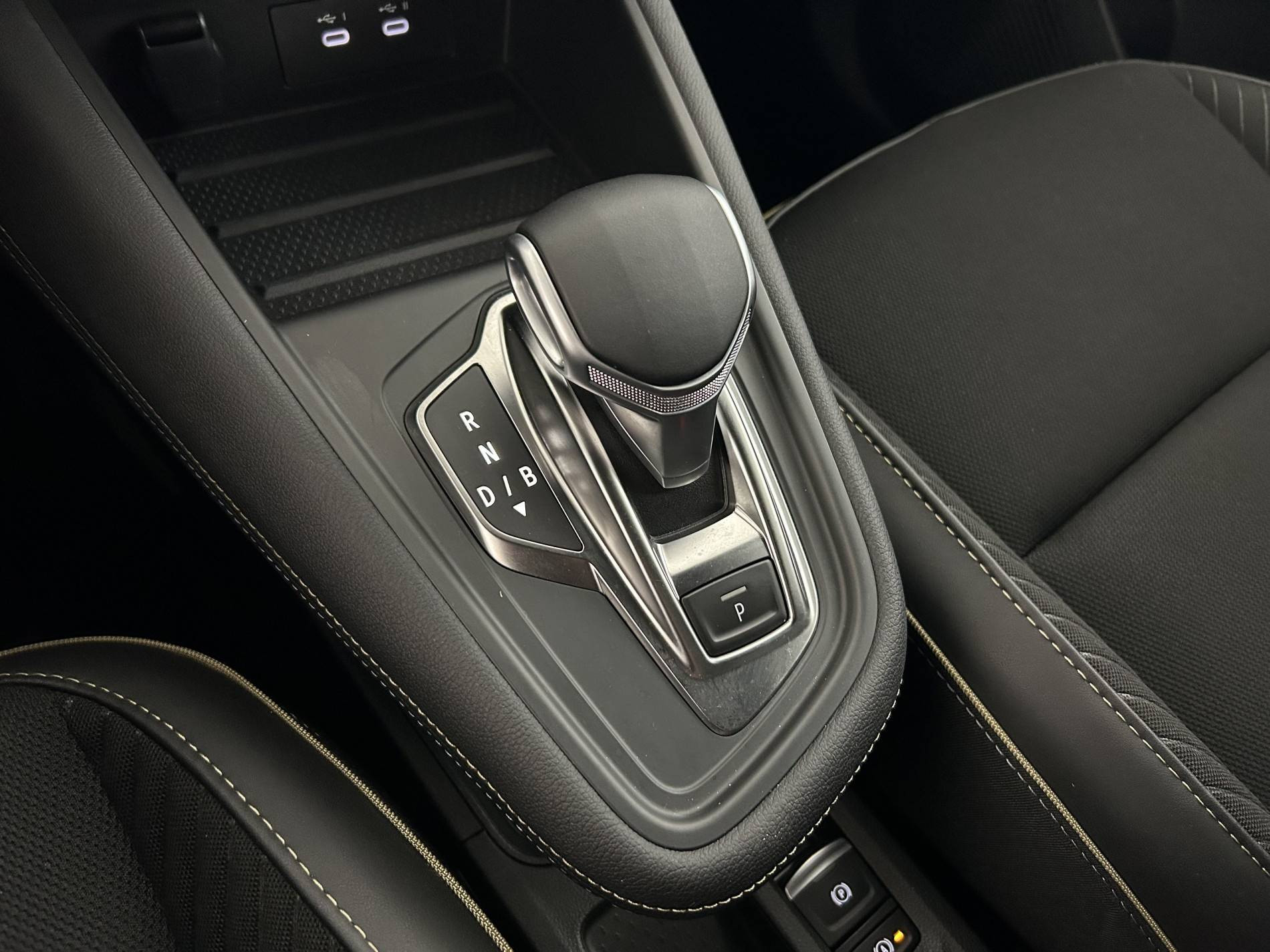 Vente en ligne Renault Symbioz  E-Tech full hybrid 145 au prix de 27 691 €