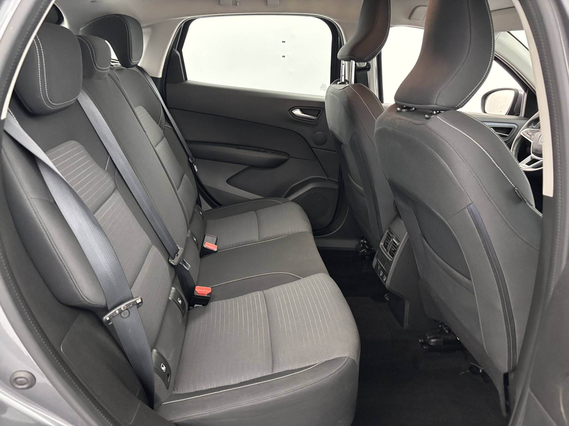 Vente en ligne Renault Arkana  E-Tech 145 au prix de 18 390 €