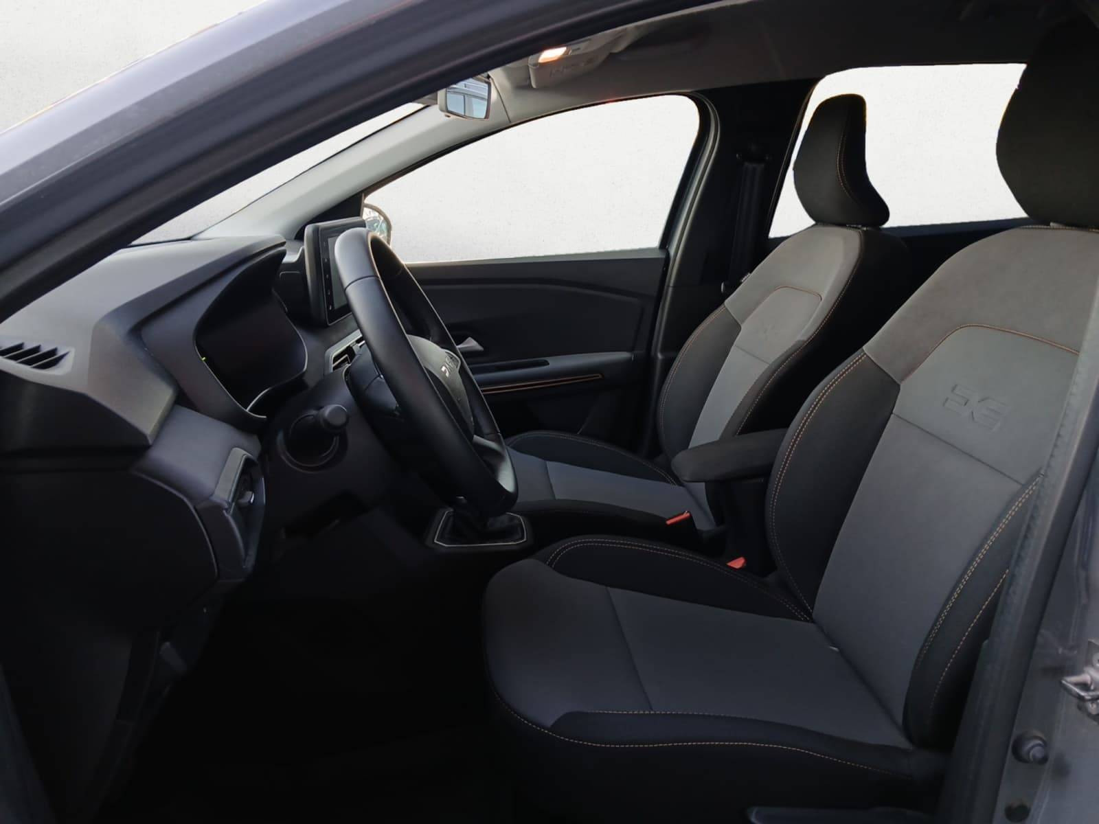 Vente en ligne Dacia Jogger  Hybrid 140 7 places GSR2 au prix de 25 990 €