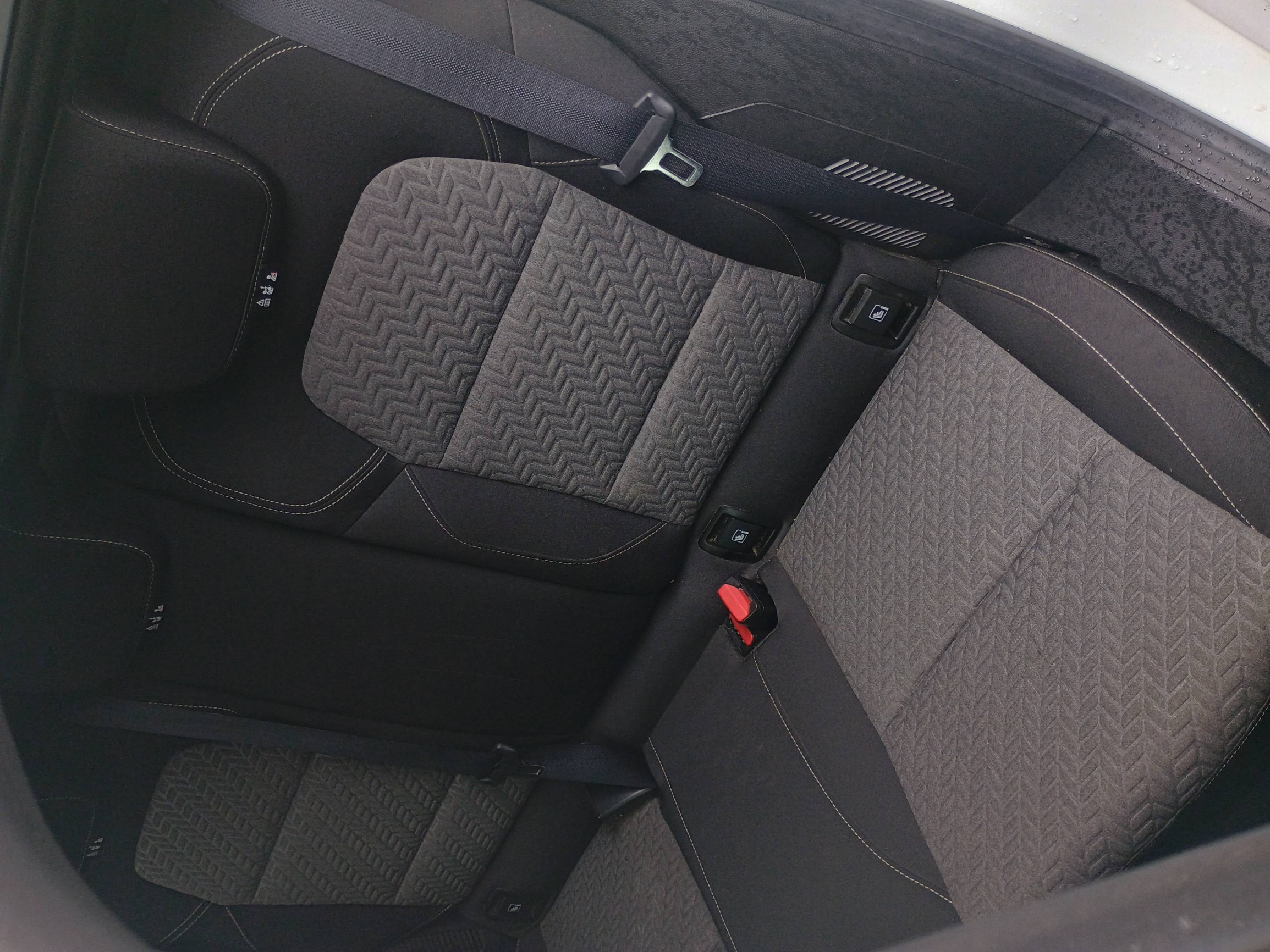 Vente en ligne Renault Clio 5 Clio E-Tech 140 - 21N au prix de 15 490 €