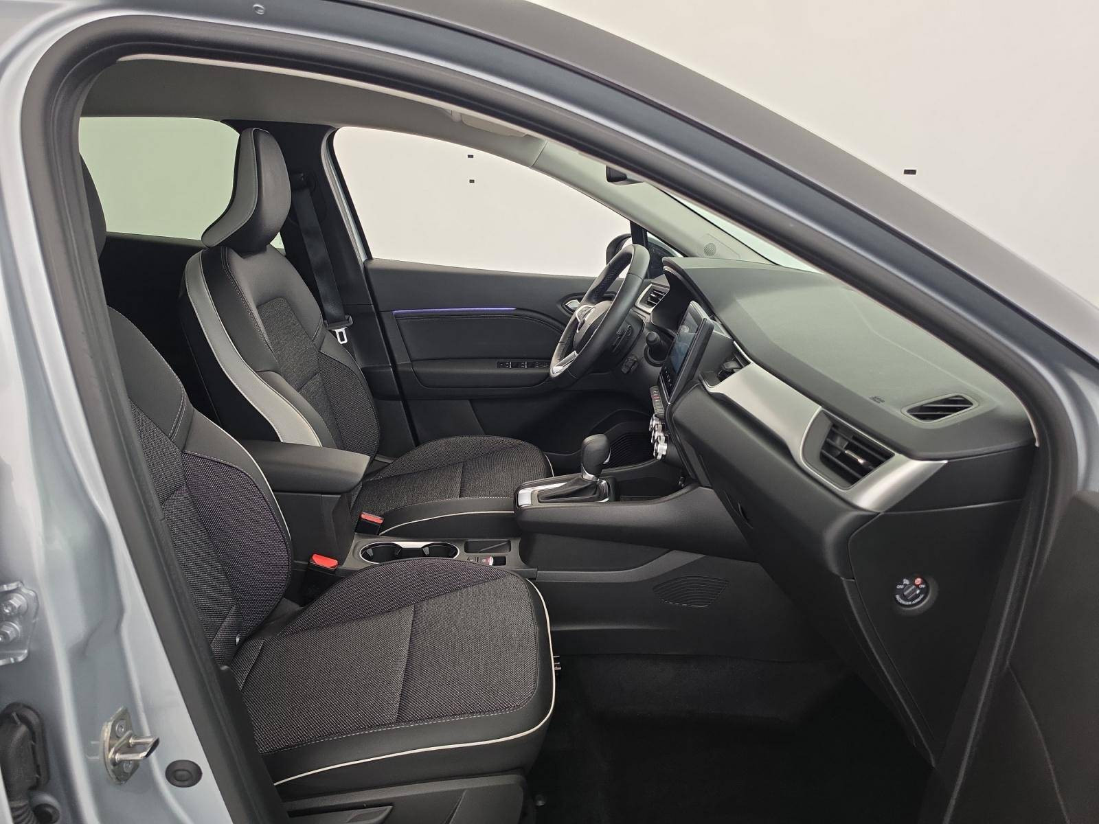 Vente en ligne Renault Captur  mild hybrid 160 EDC au prix de 20 990 €