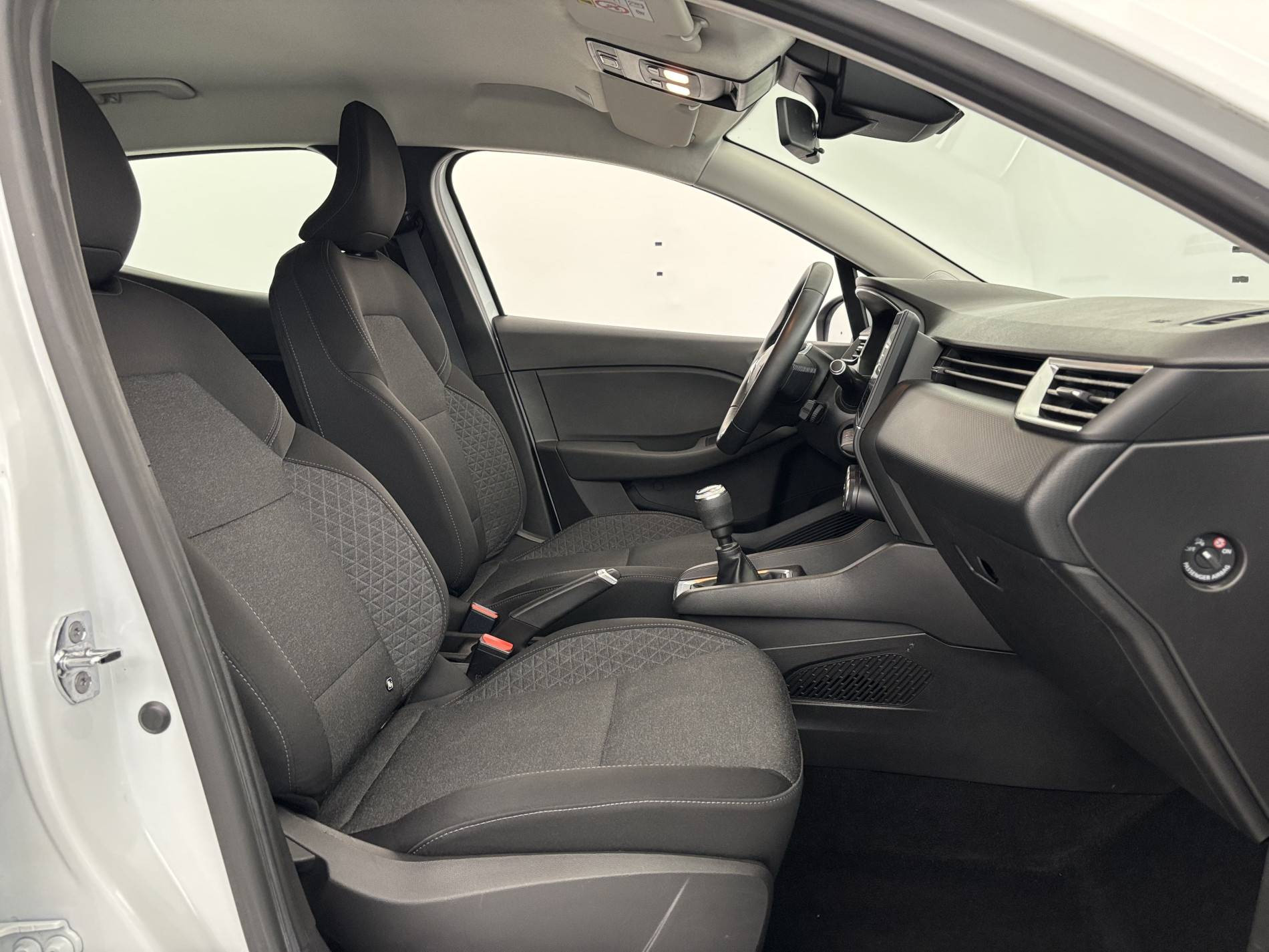 Vente en ligne Renault Clio 5 Clio TCe 90 - 21 au prix de 13 990 €