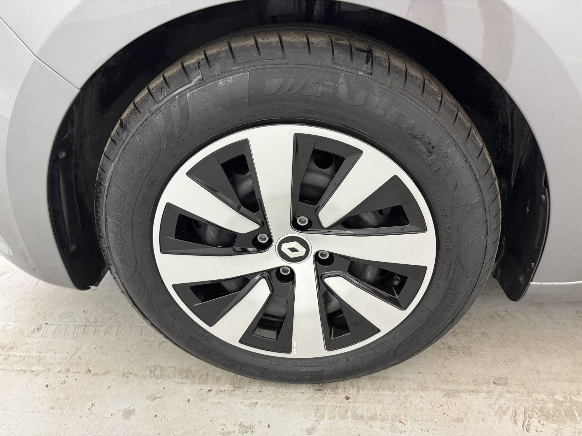 Vente en ligne Renault Clio 5 Clio TCe 90 au prix de 14 550 €