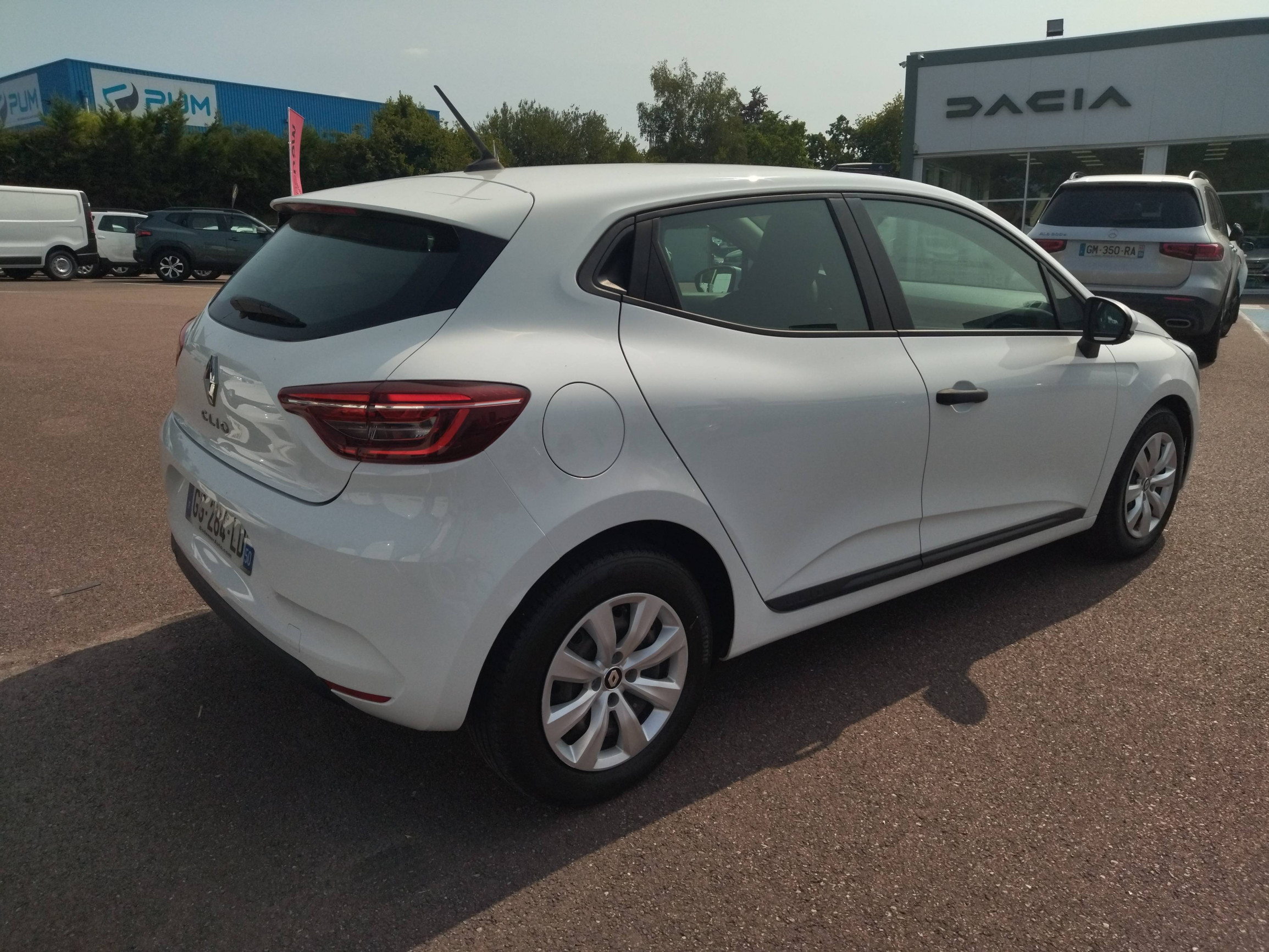 Vente en ligne Renault Clio 5 CLIO SOCIETE BLUE DCI 100 - 21N au prix de 12 061 €