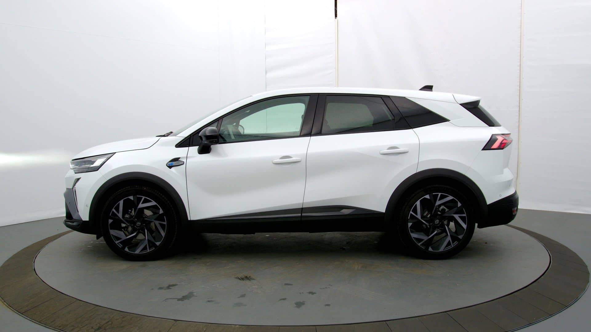 Vente en ligne Renault Symbioz  E-Tech full hybrid 145 au prix de 27 890 €