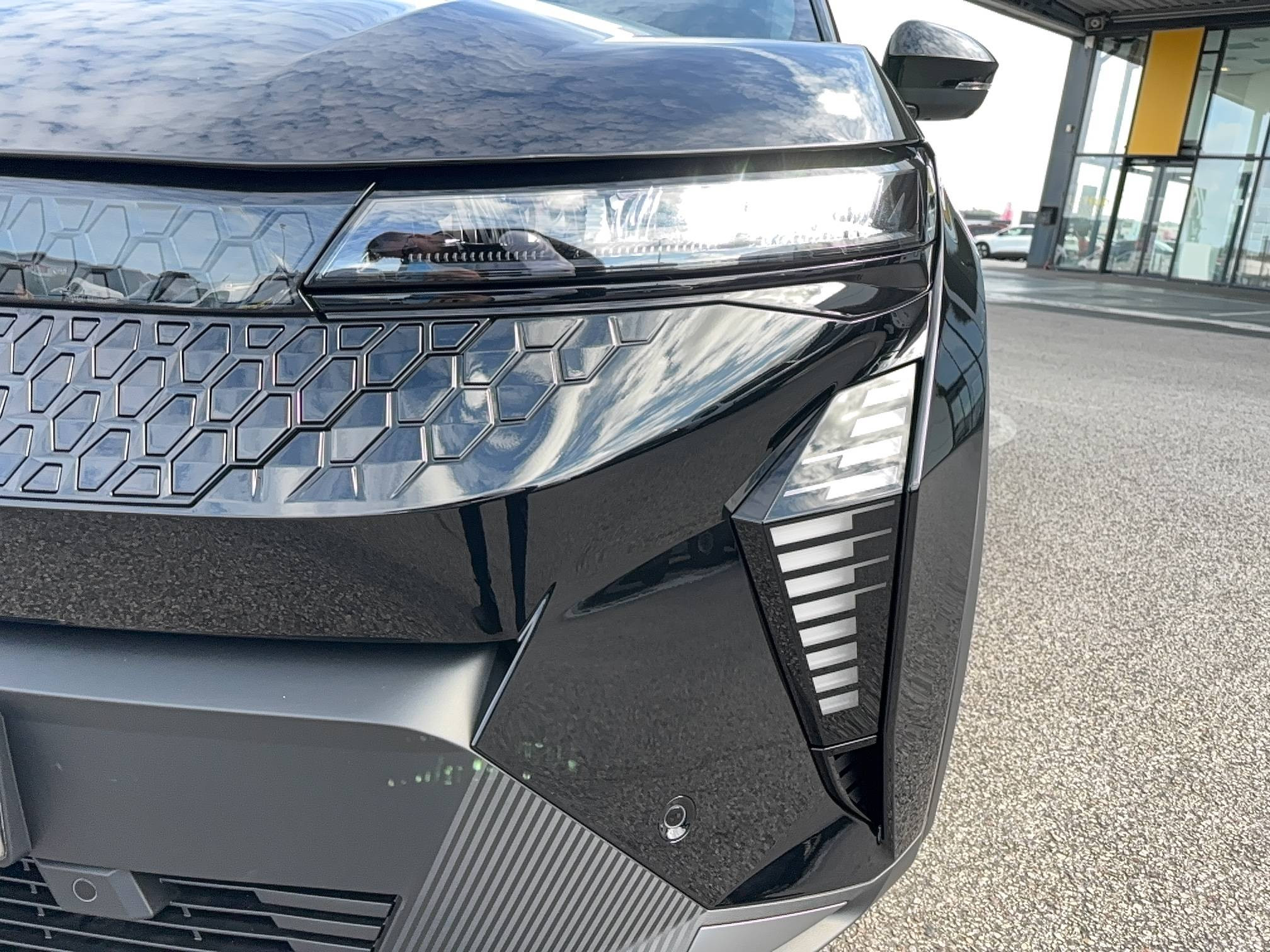 Vente en ligne Renault Scenic E-Tech Scenic E-Tech électrique 220 ch grande autonomie au prix de 48 900 €