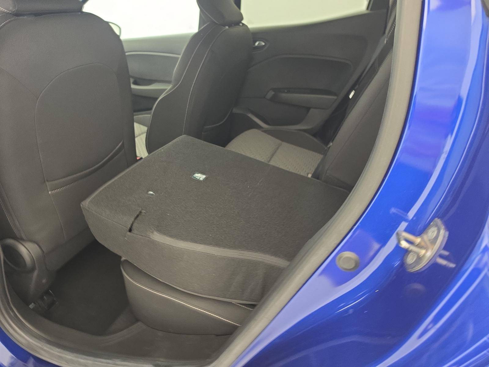 Vente en ligne Renault Clio 5 Clio E-Tech full hybrid 145 au prix de 16 990 €