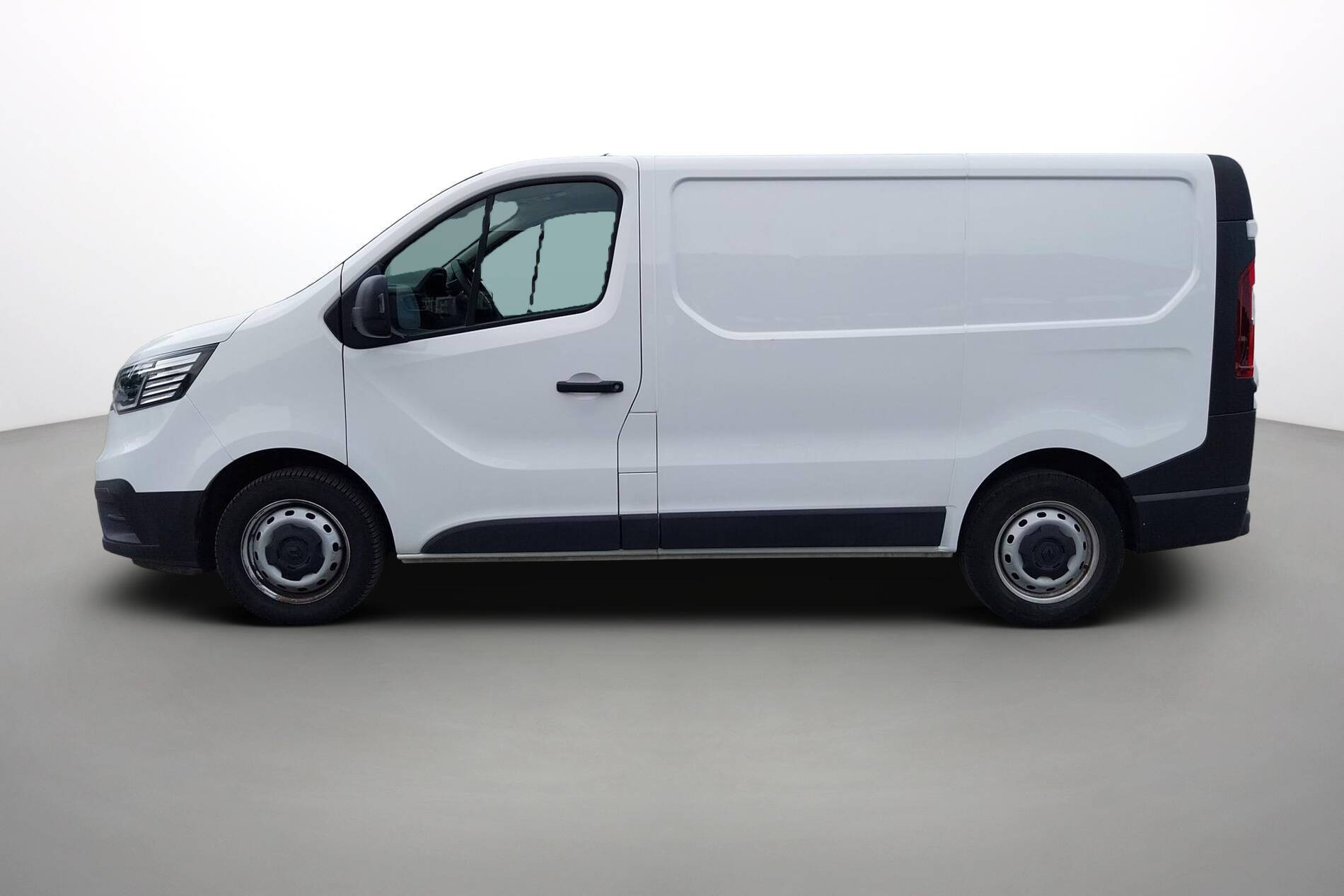 Vente en ligne Renault Trafic 3 Fourgon TRAFIC FGN L1H1 2800 KG BLUE DCI 110 au prix de 20 990 €