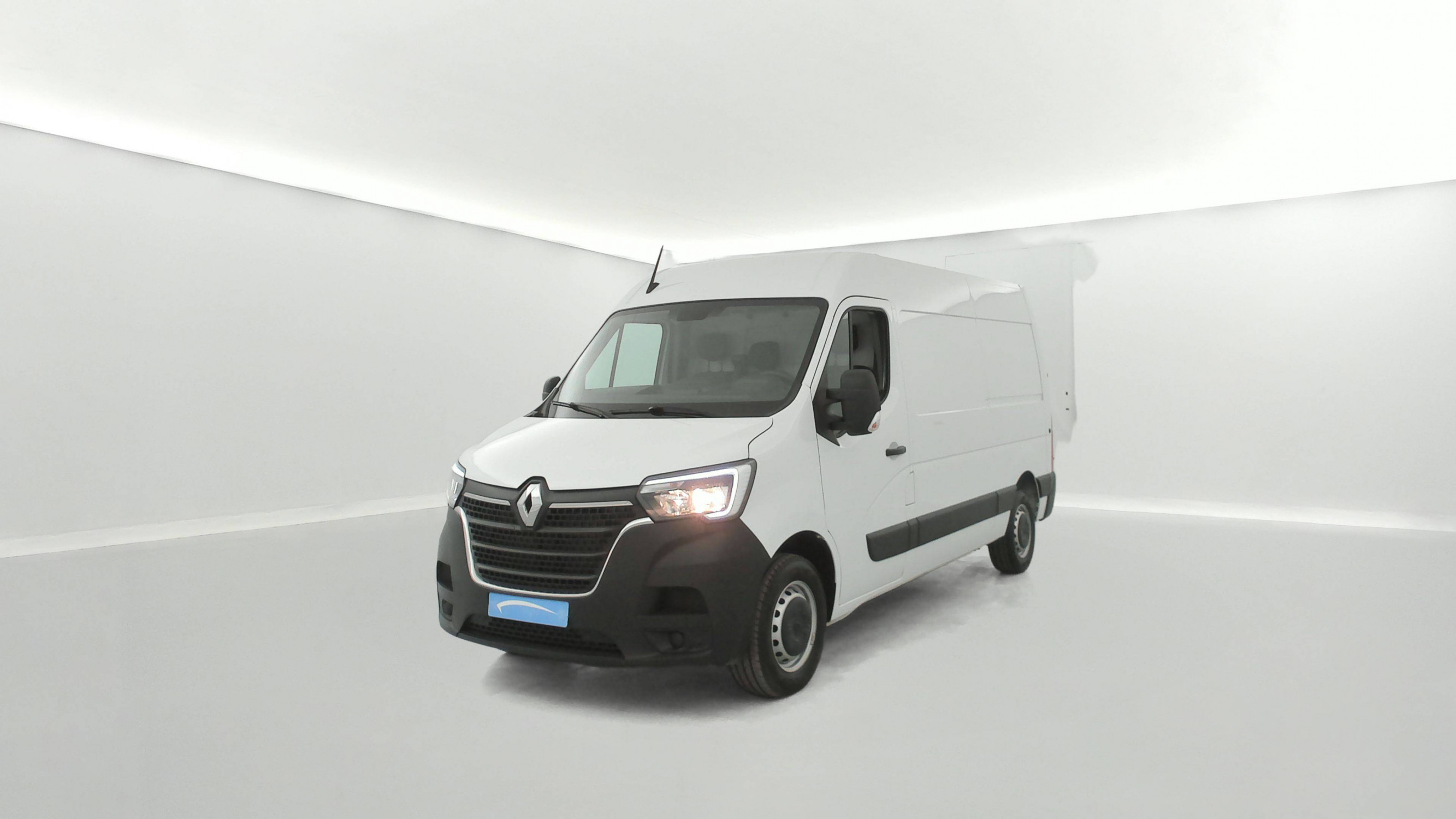 Renault Master Fourgon MASTER FGN TRAC F3500 L2H2 BLUE DCI 135 occasion de 2024 en vente à Brest