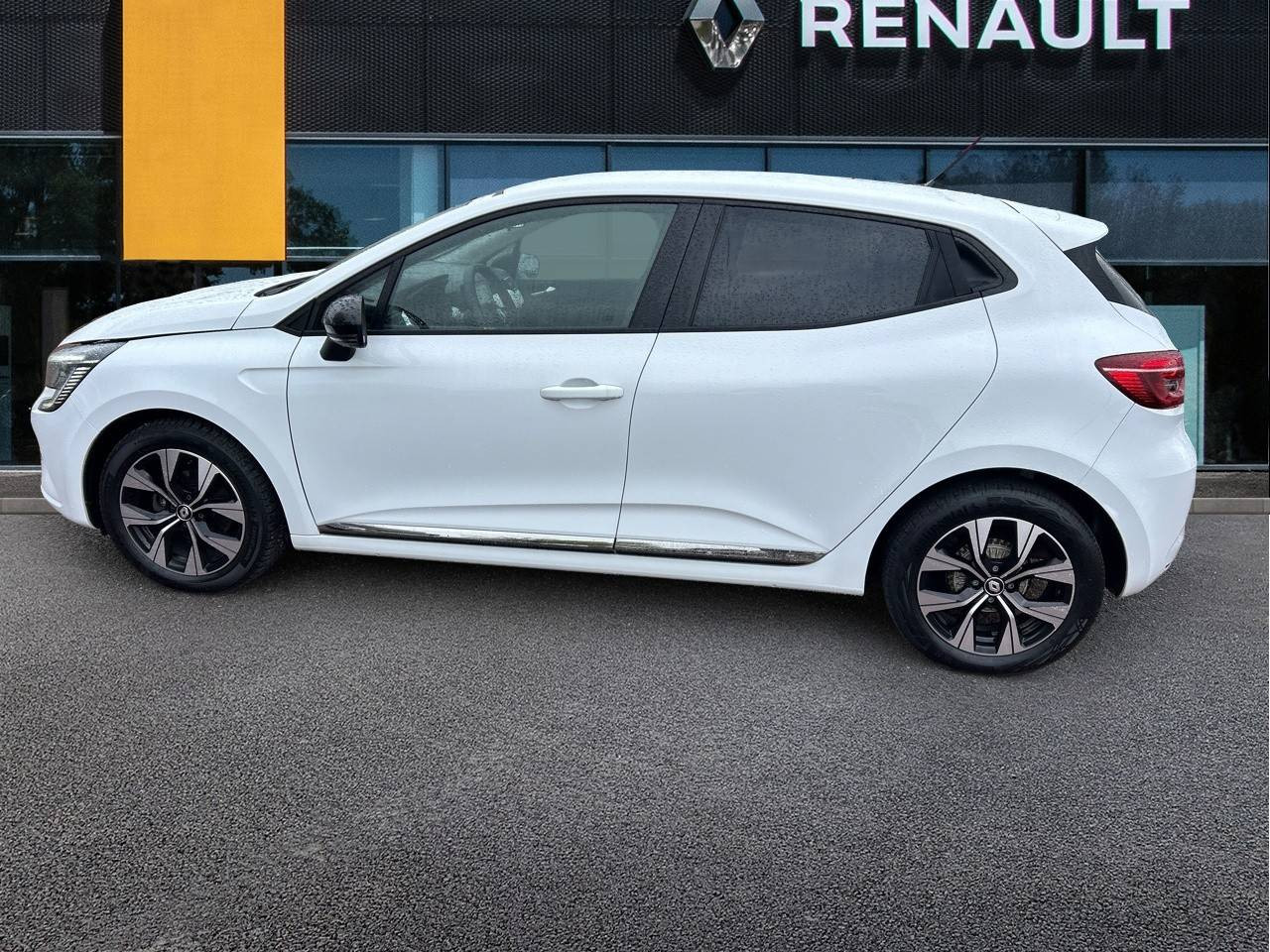 Vente en ligne Renault Clio 5 Clio TCe 90 au prix de 13 490 €