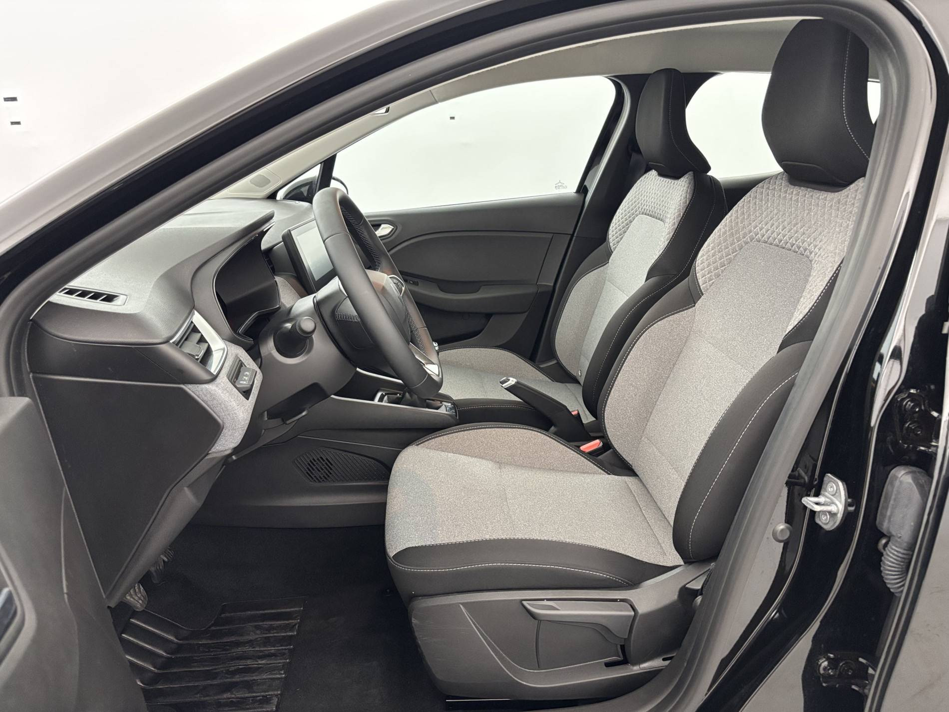 Vente en ligne Renault Clio 5 Clio Blue dCi 100 ch GSR2 au prix de 17 991 €