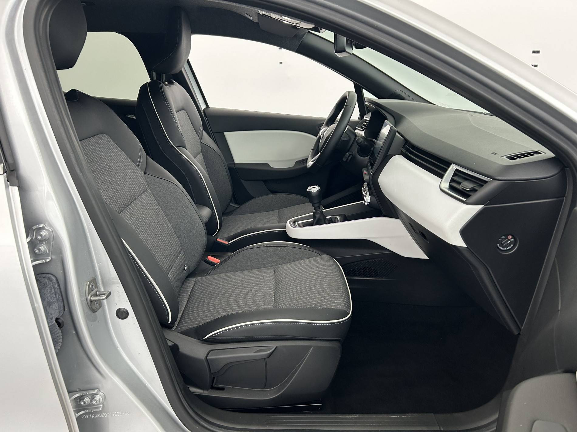 Vente en ligne Renault Clio 5 Clio TCe 90 au prix de 14 790 €