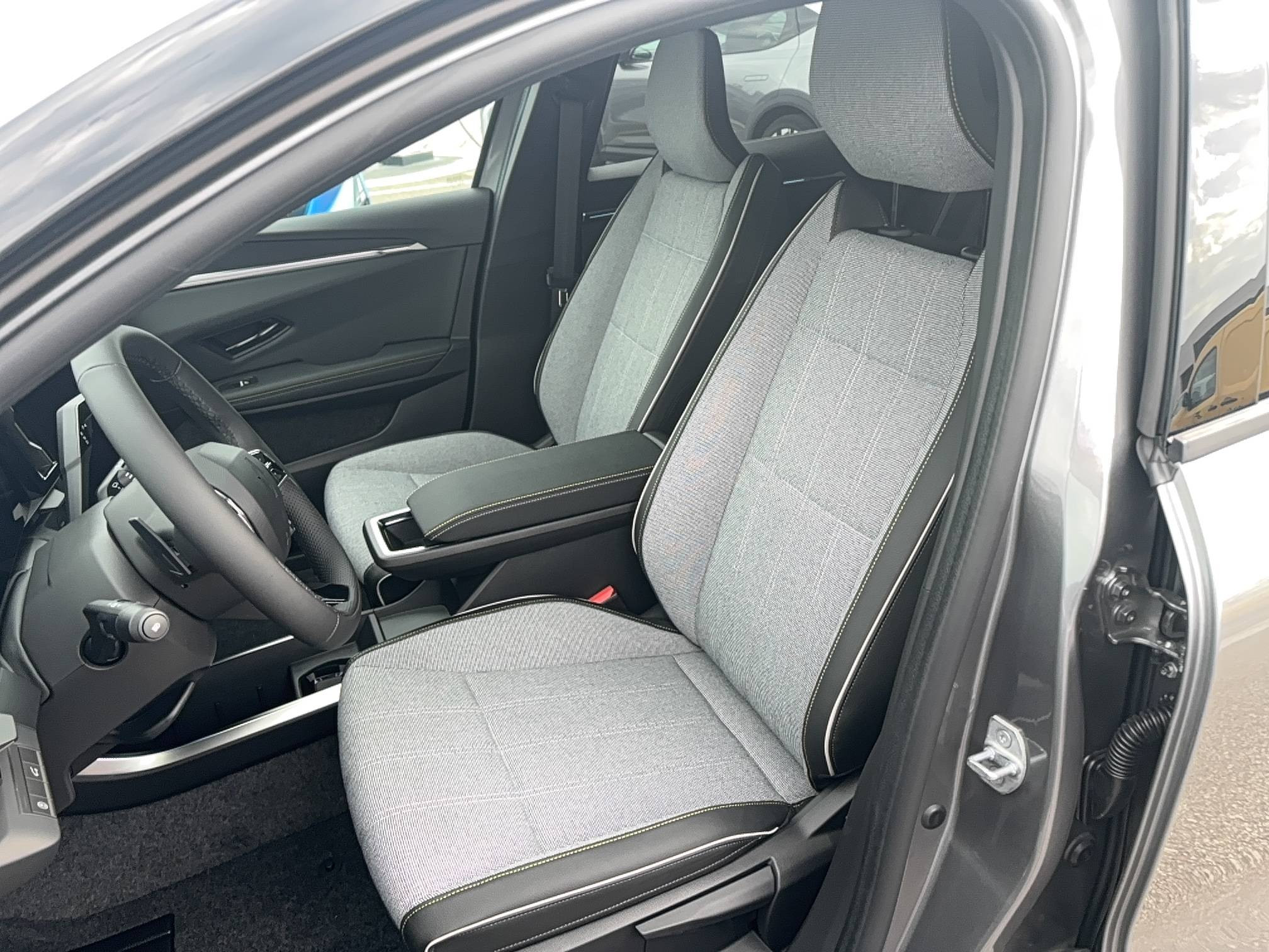 Vente en ligne Renault Scenic E-Tech Scenic E-Tech électrique 220 ch grande autonomie au prix de 45 500 €
