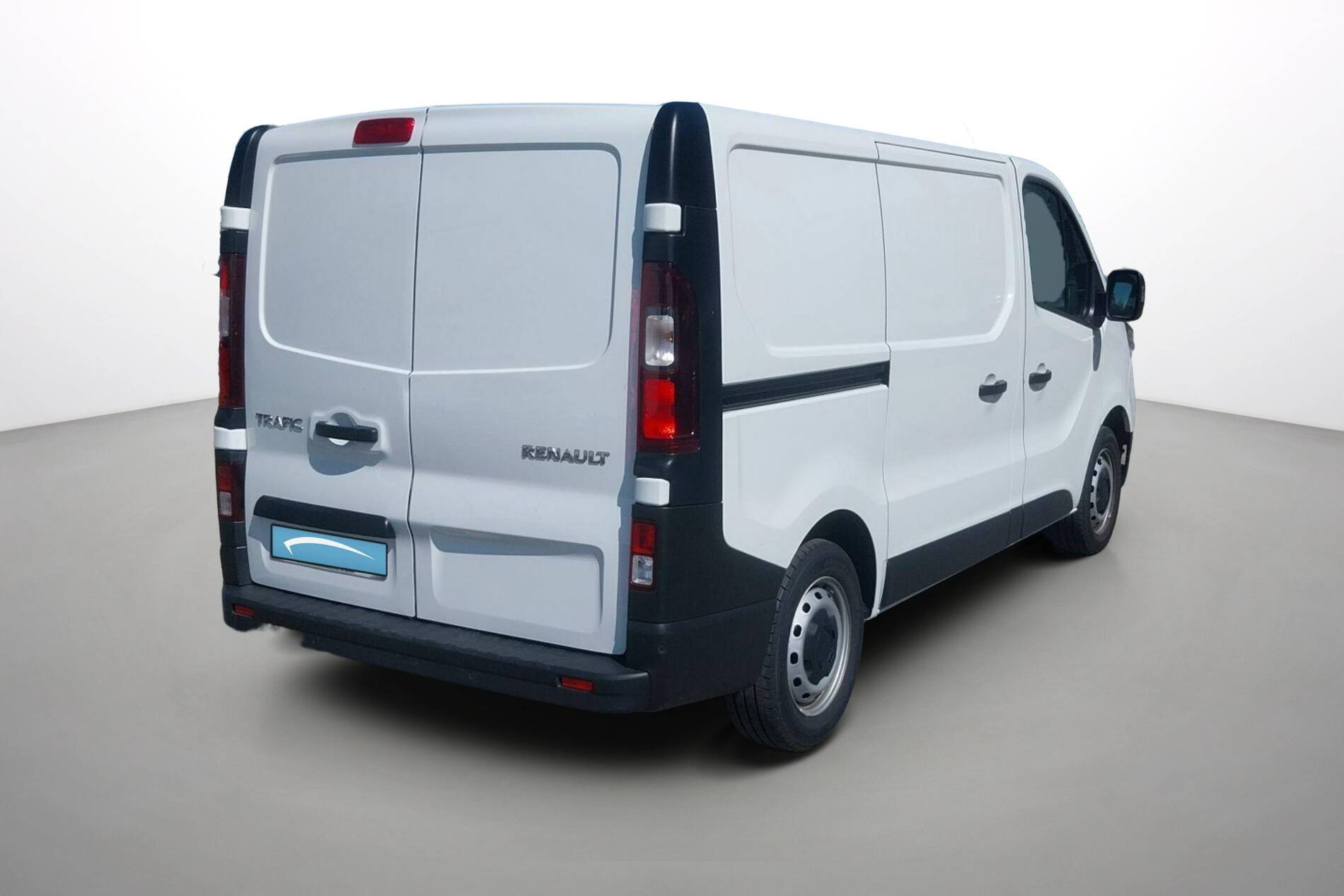 Vente en ligne Renault Trafic 3 Fourgon TRAFIC FG BLUE DCI 150 L1H1 2T8 GSR2 au prix de 23 940 €