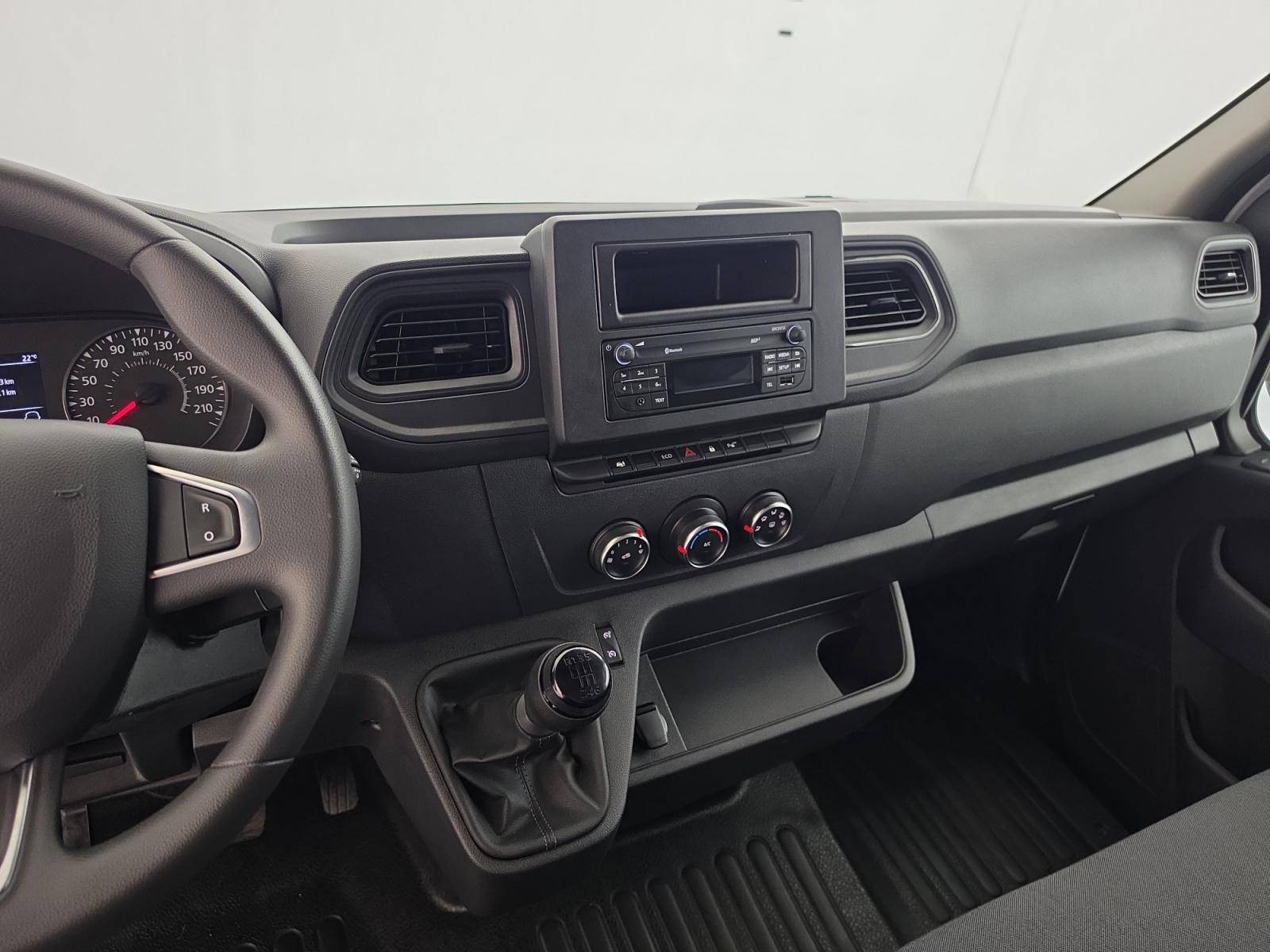 Vente en ligne Renault Master Fourgon MASTER FGN TRAC F3500 L2H2 BLUE DCI 135 au prix de 24 000 €