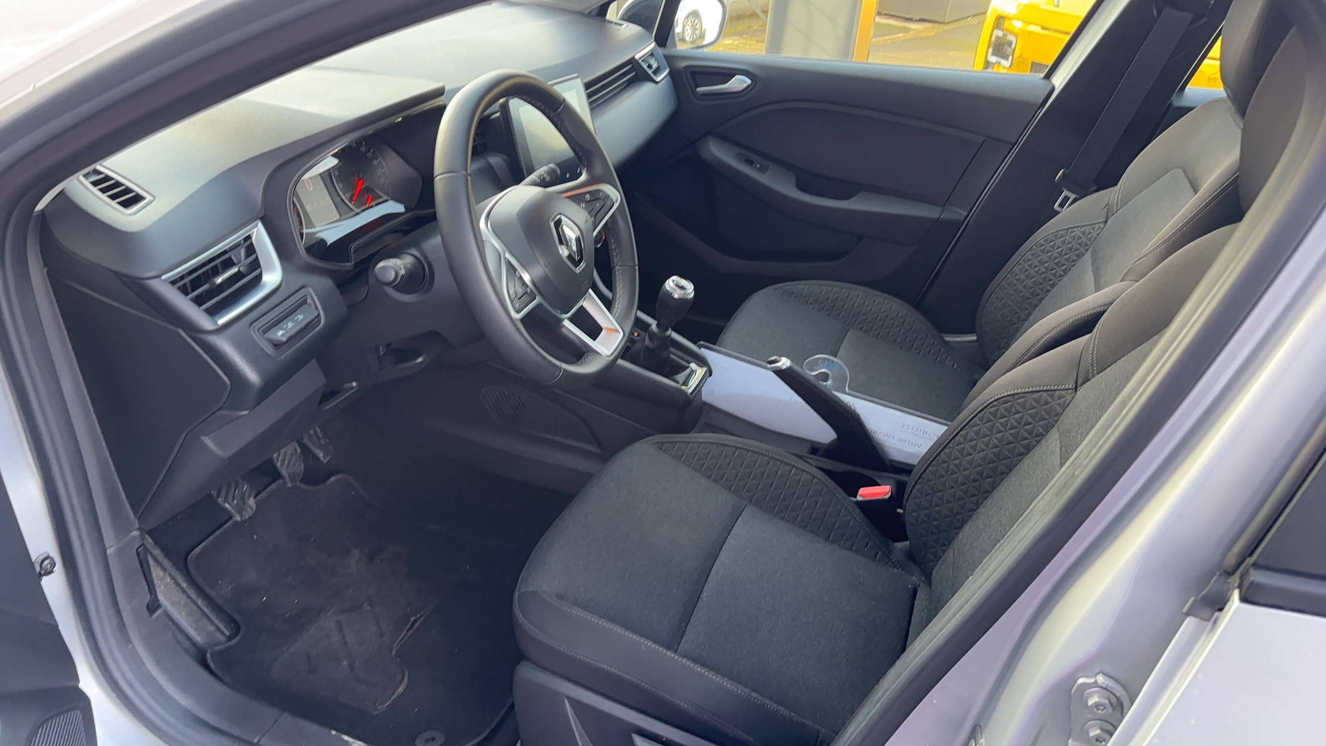 Vente en ligne Renault Clio 5 Clio TCe 90 au prix de 14 790 €