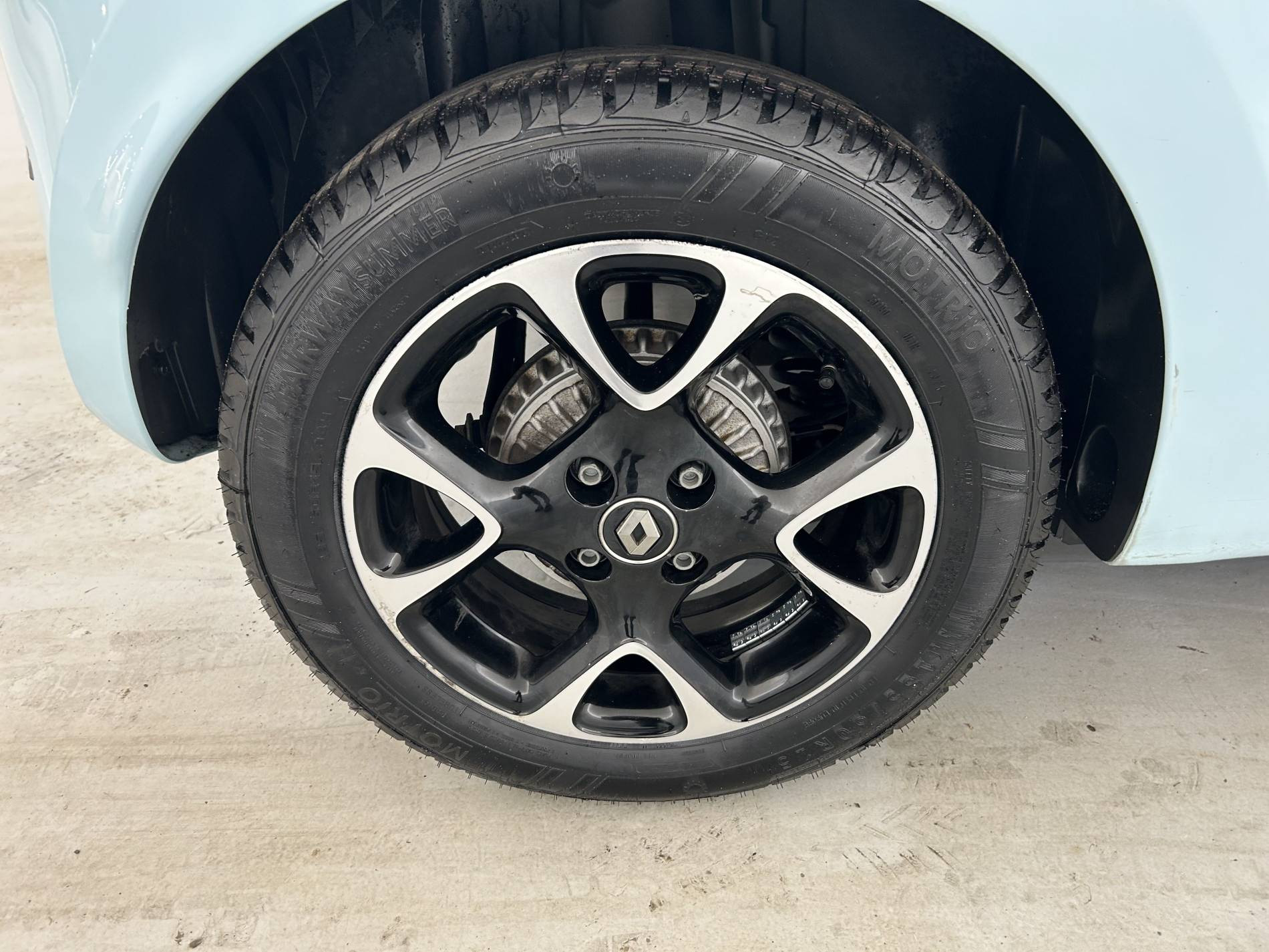 Vente en ligne Renault Twingo 3  SCe 75 - 20 au prix de 11 490 €