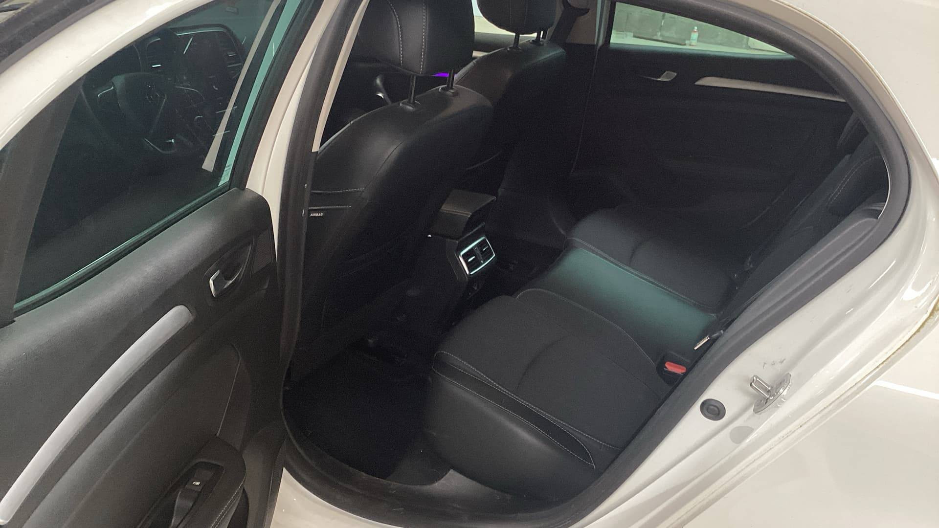 Vente en ligne Renault Megane 4 Mégane IV Berline Blue dCi 115 - 21N au prix de 15 490 €
