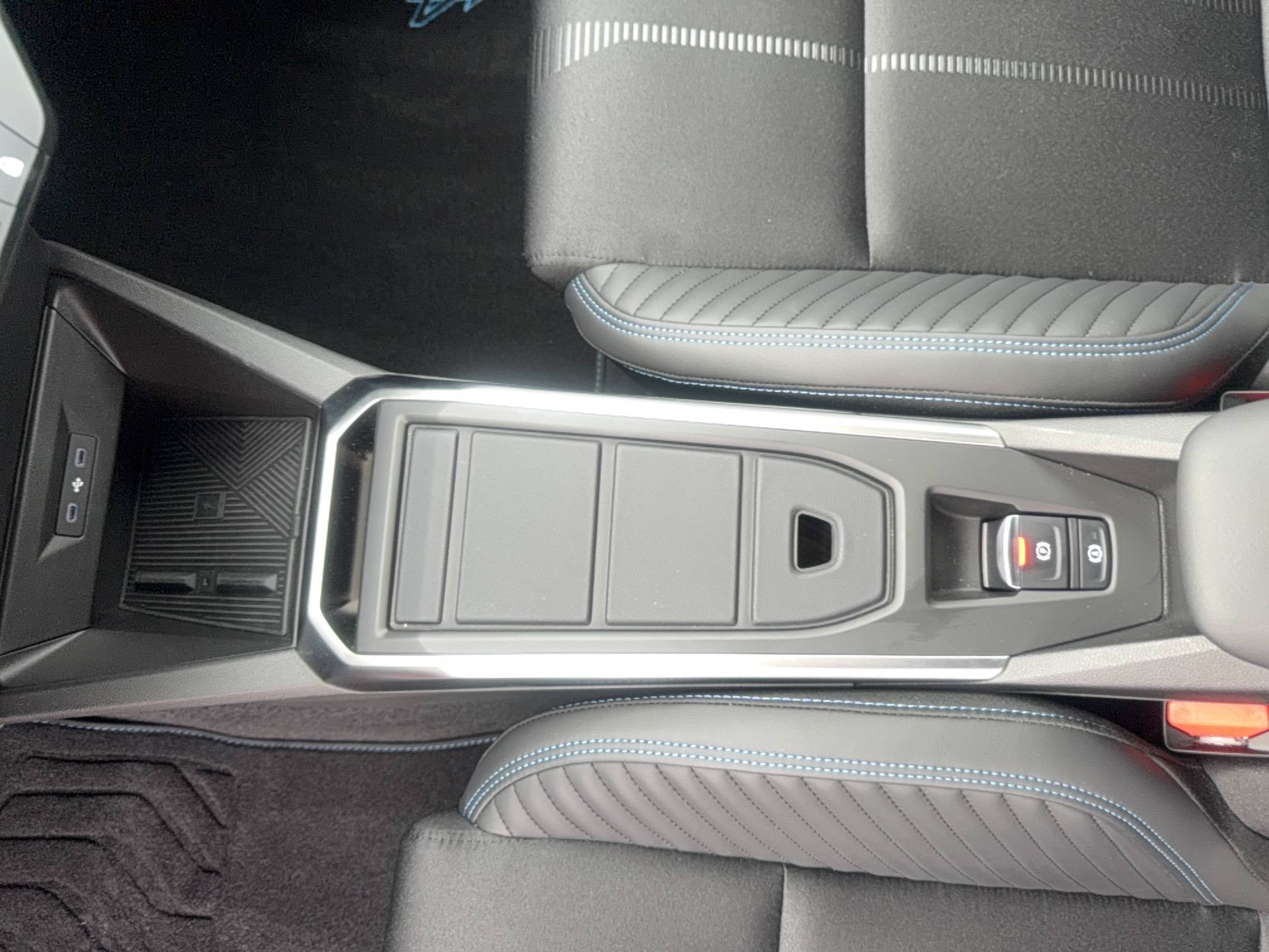 Vente en ligne Renault Clio 6 Clio E-Tech full hybrid 160 ch au prix de 28 990 €