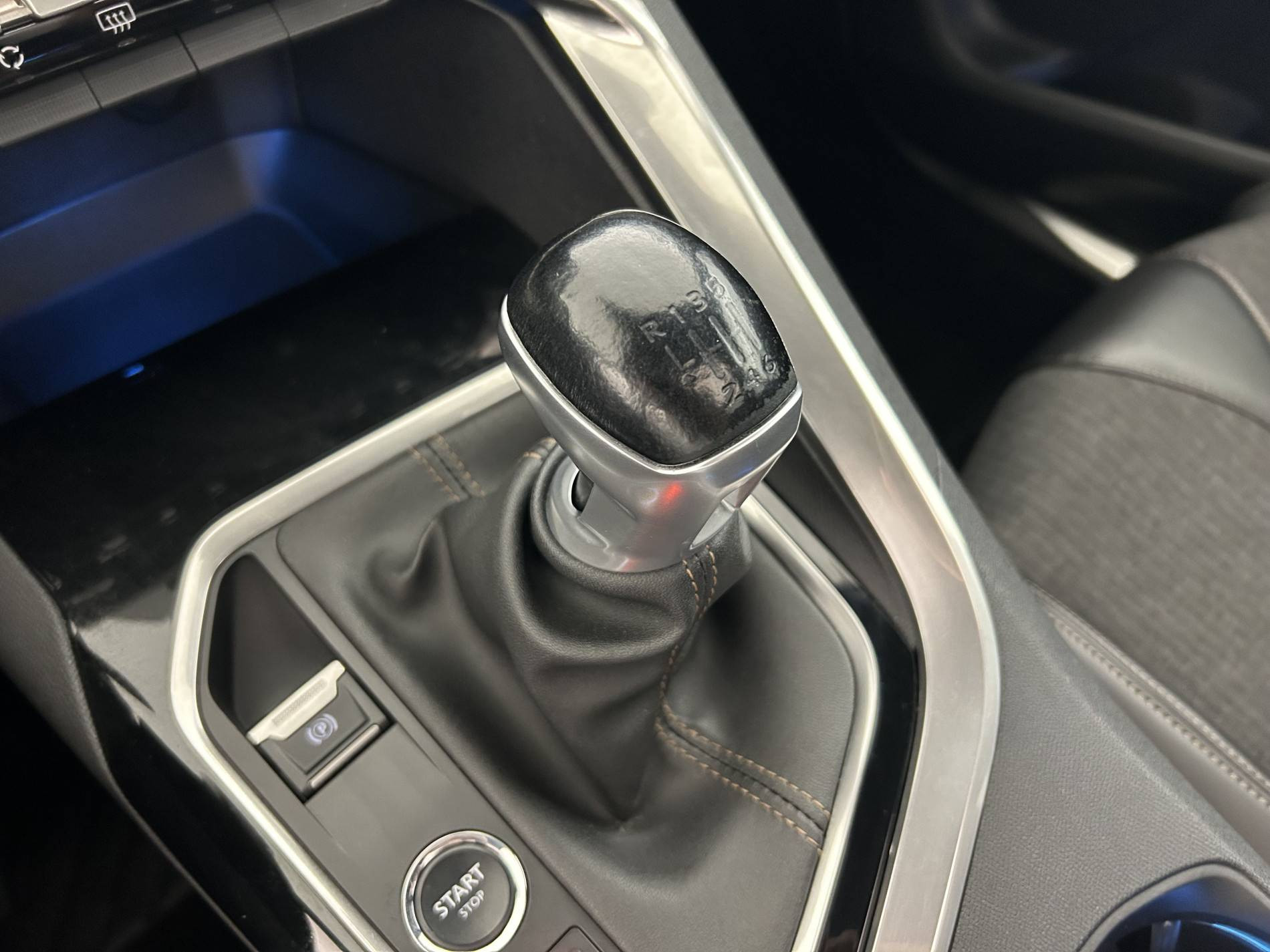 Vente en ligne Peugeot 5008  1.5 BlueHDi 130ch S&S BVM6 au prix de 17 500 €