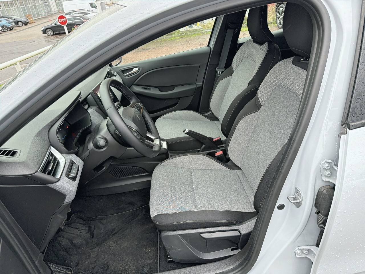 Vente en ligne Renault Clio 5 Clio E-Tech full hybrid 145 ch GSR2 au prix de 19 990 €