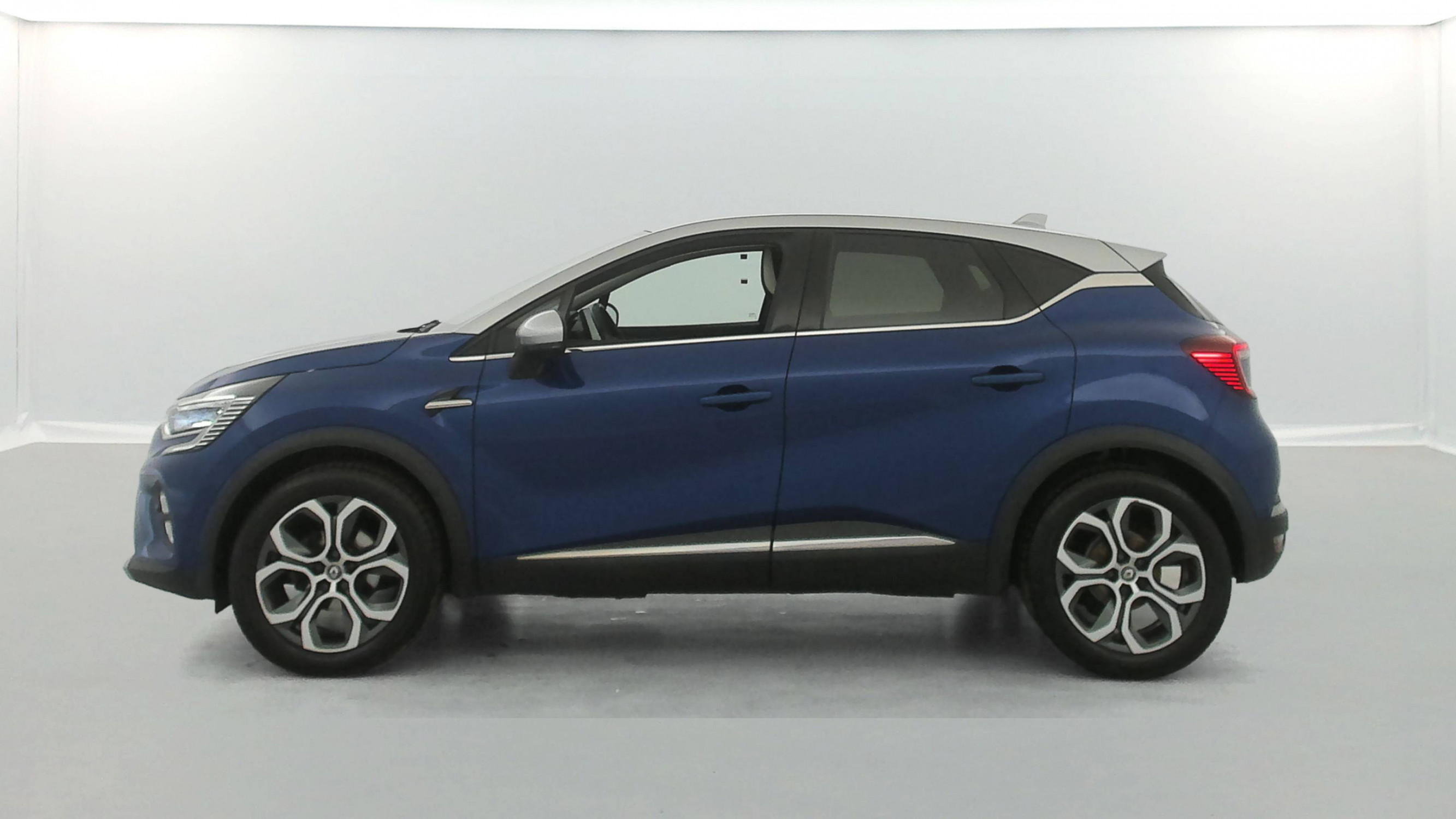 Vente en ligne Renault Captur  Blue dCi 115 EDC au prix de 15 970 €