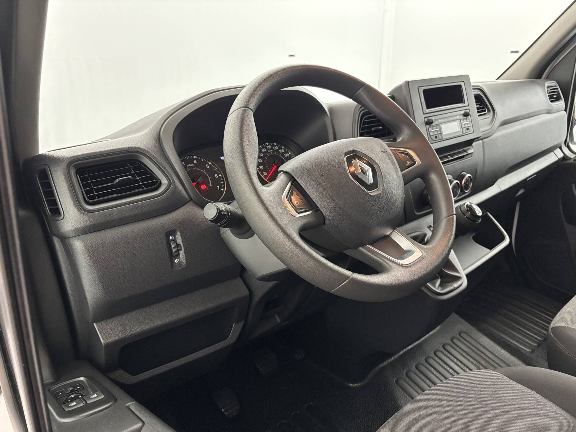 Vente en ligne Renault Master Fourgon MASTER FGN TRAC F3500 L3H3 BLUE DCI 135 au prix de 24 990 €