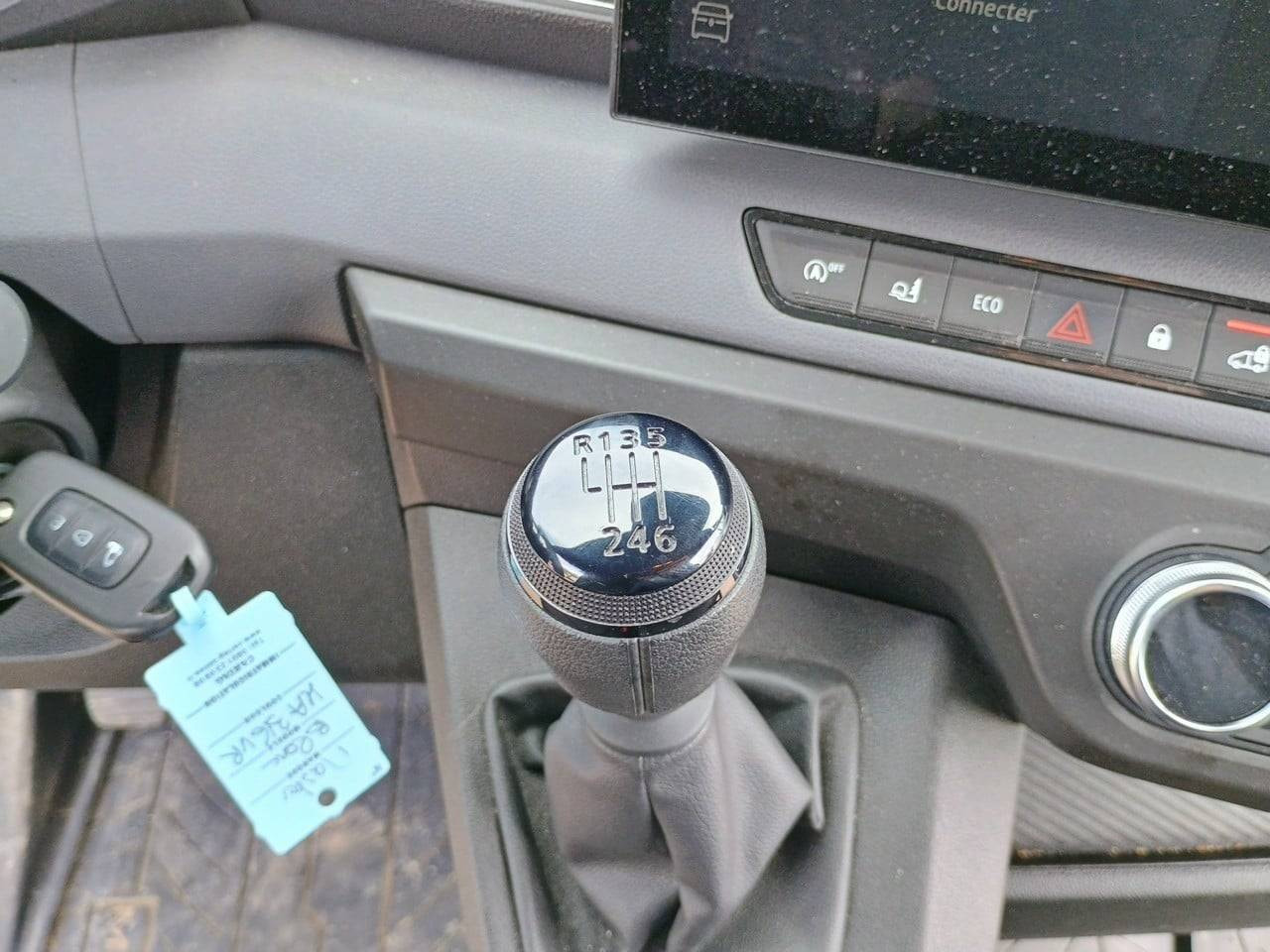 Vente en ligne Renault Master Fourgon MASTER FG BLUE DCI 130 L2H2 3T5 TR au prix de 31 990 €