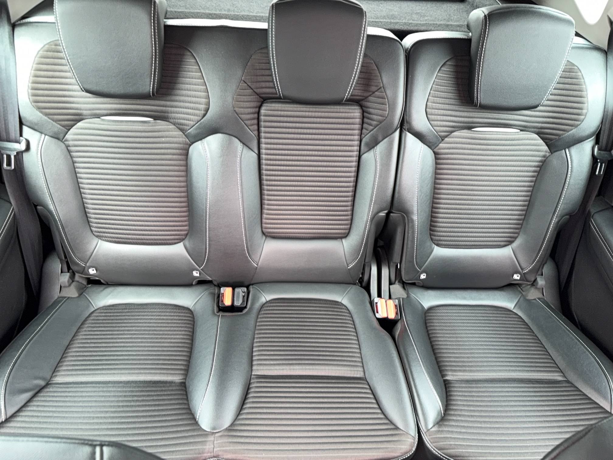 Vente en ligne Renault Scenic 4 Scenic Blue dCi 120 au prix de 13 590 €
